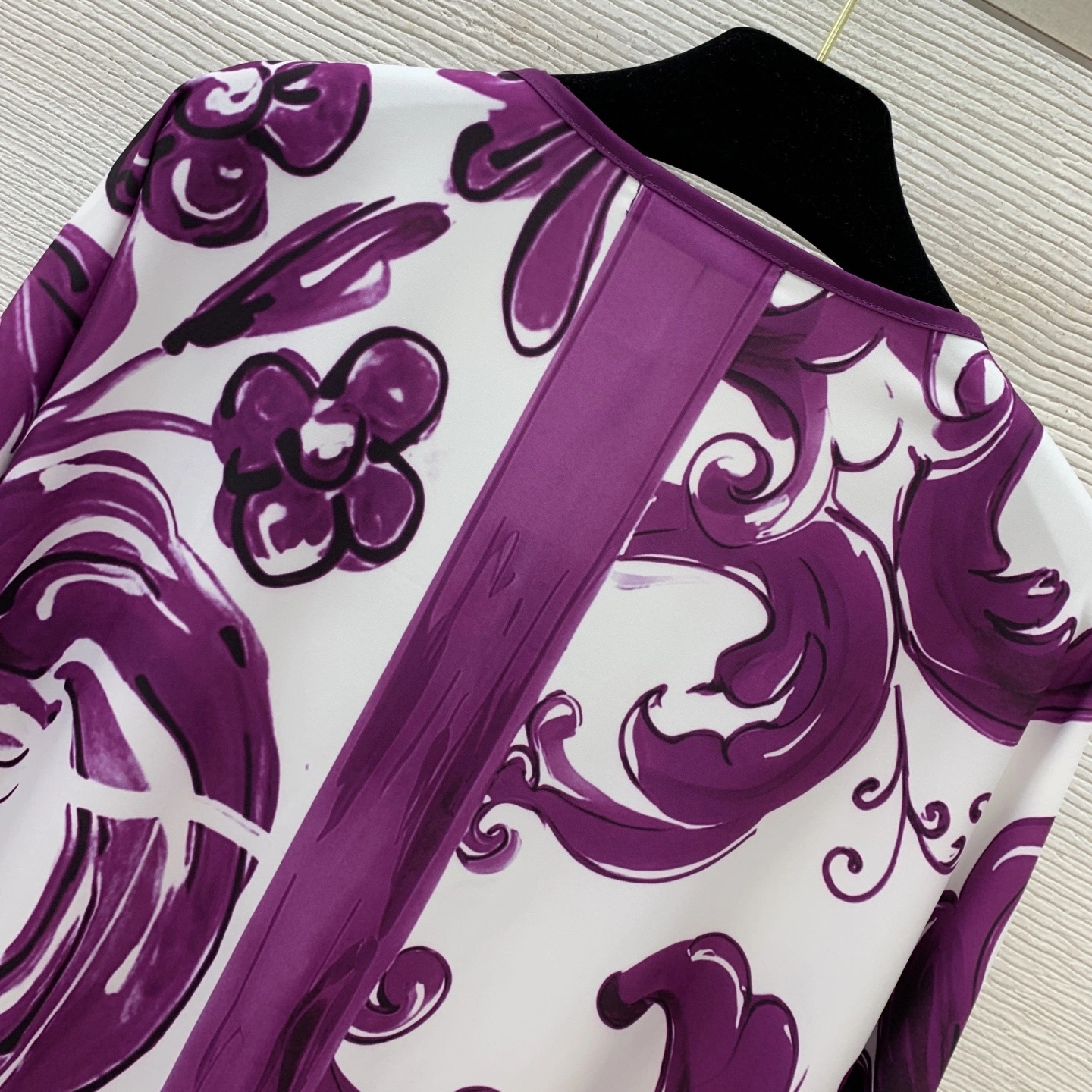 Victoria- 4o835& item:E-F044K0216