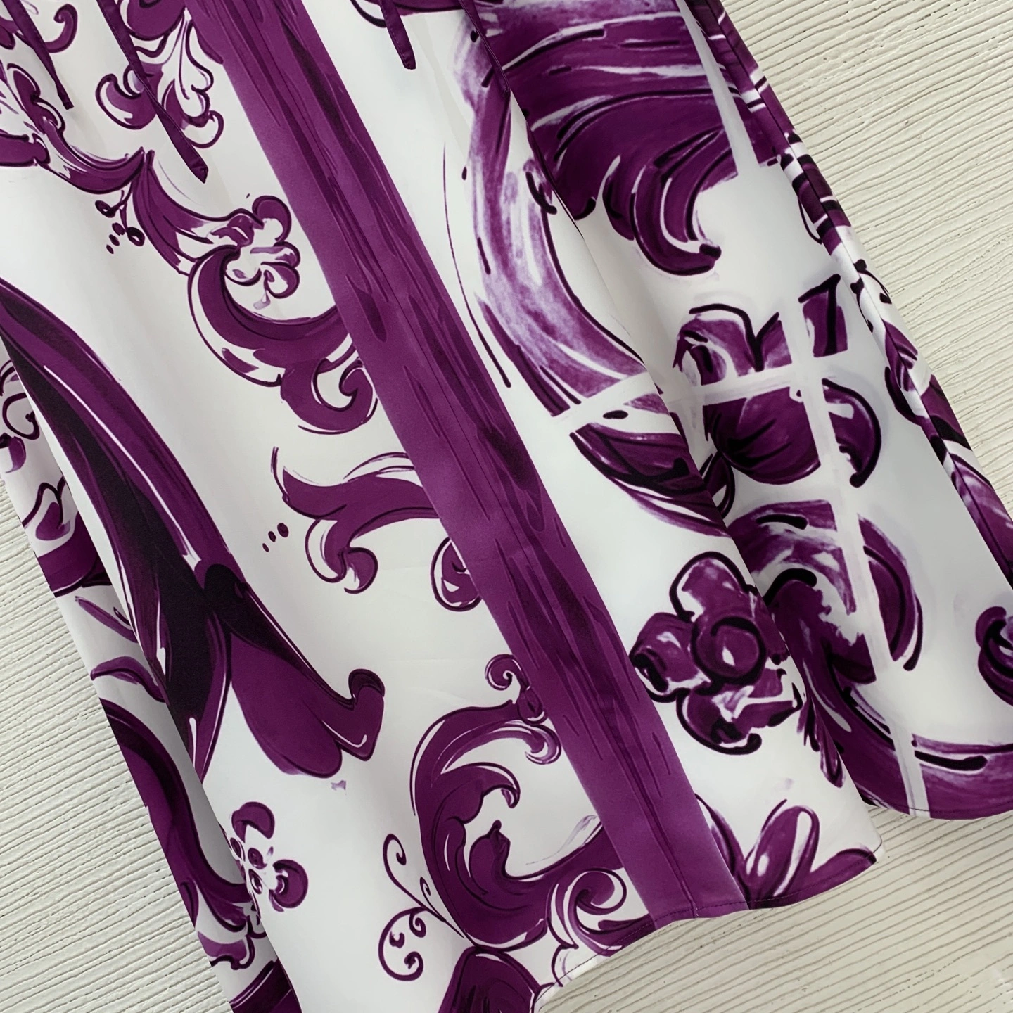 Victoria- 4o835& item:E-F044K0216