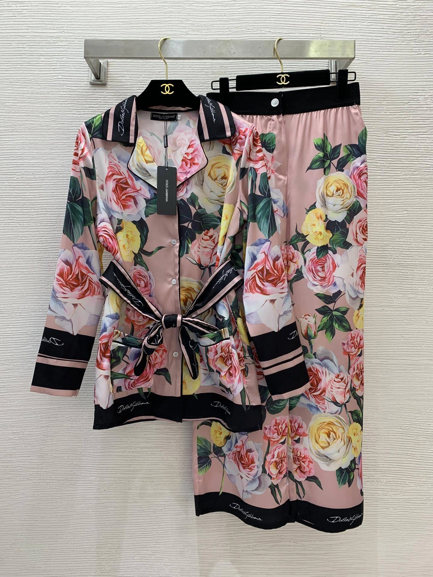 Victoria- 4o835& suit D24031953 item:E-F044D1171