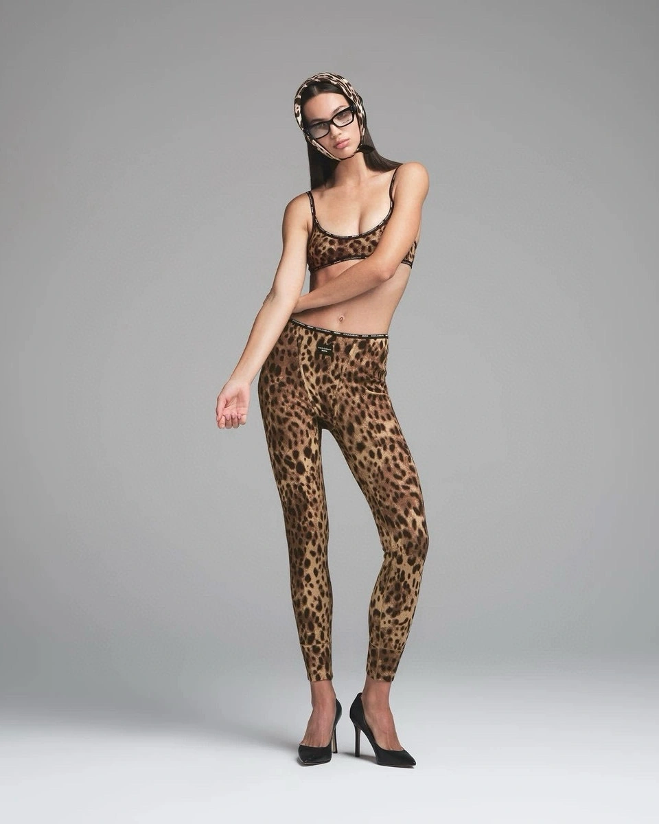 Victoria- 4o835& suit D24123038 item:E-F044D1172