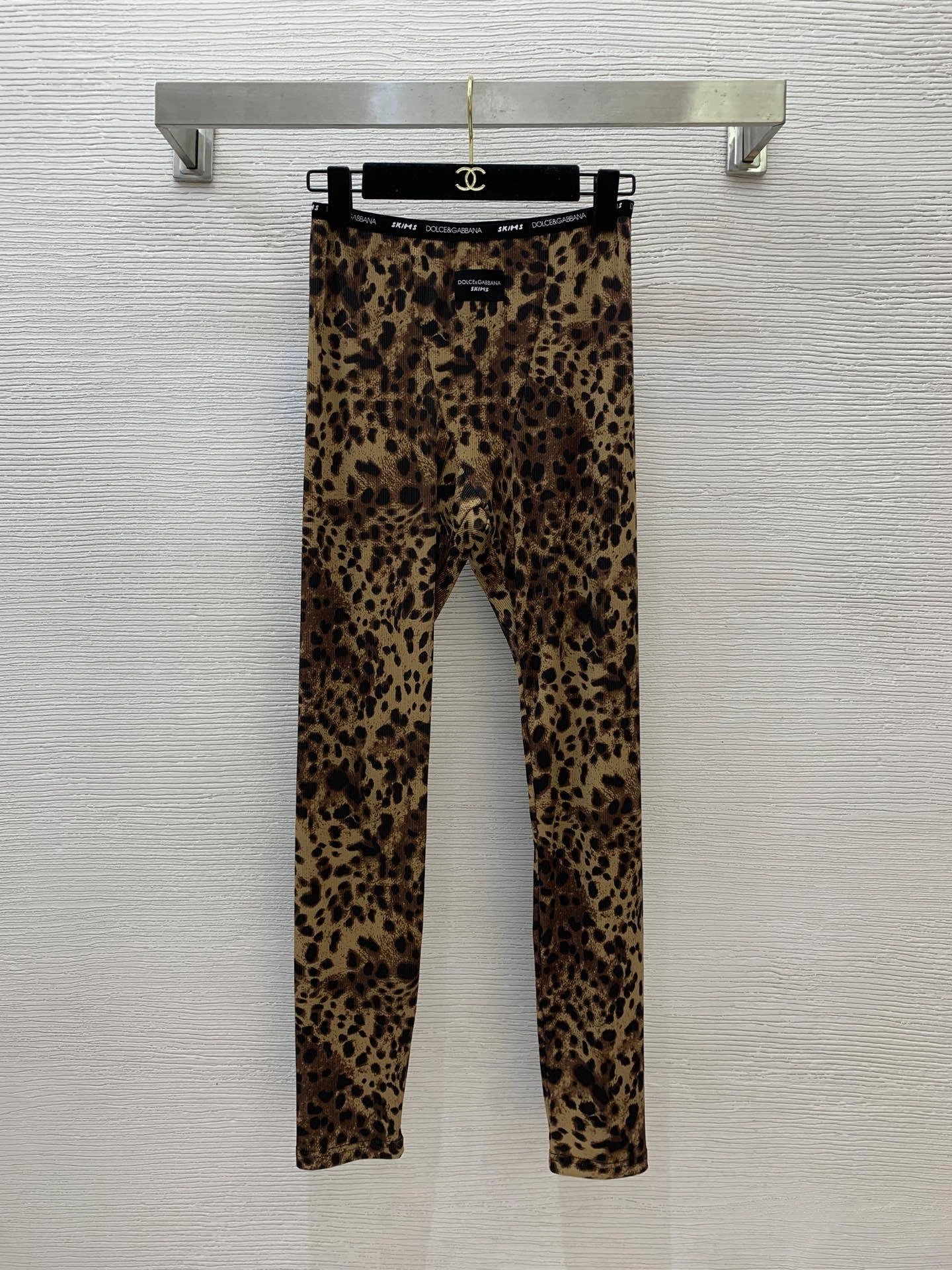 Victoria- 4o835& suit D24123038 item:E-F044D1172