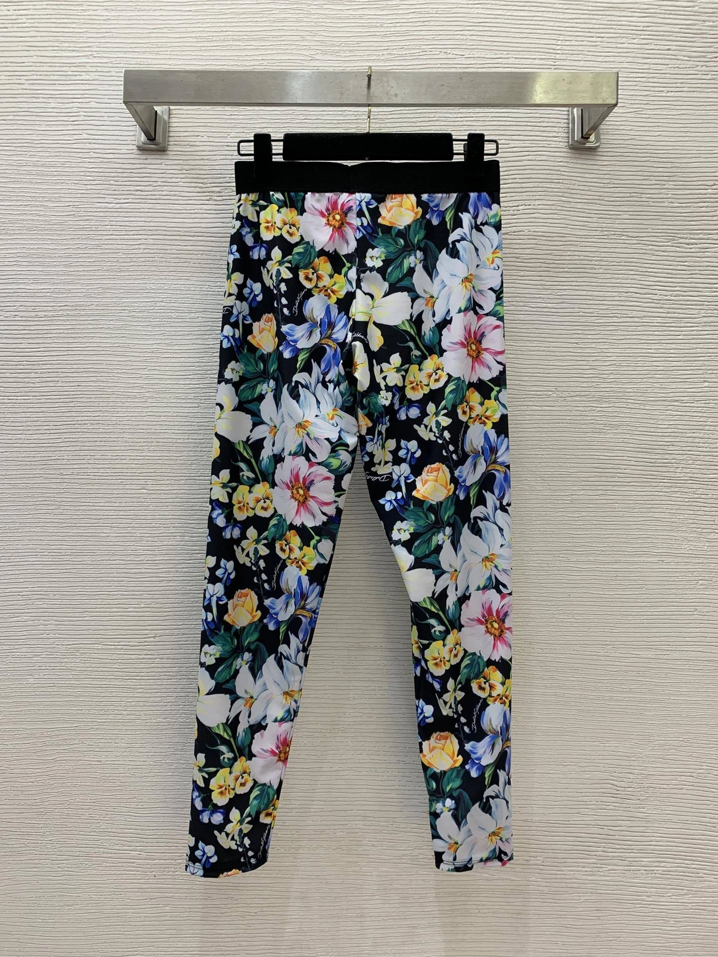Victoria- 4o835& suit item:E-F044F1701