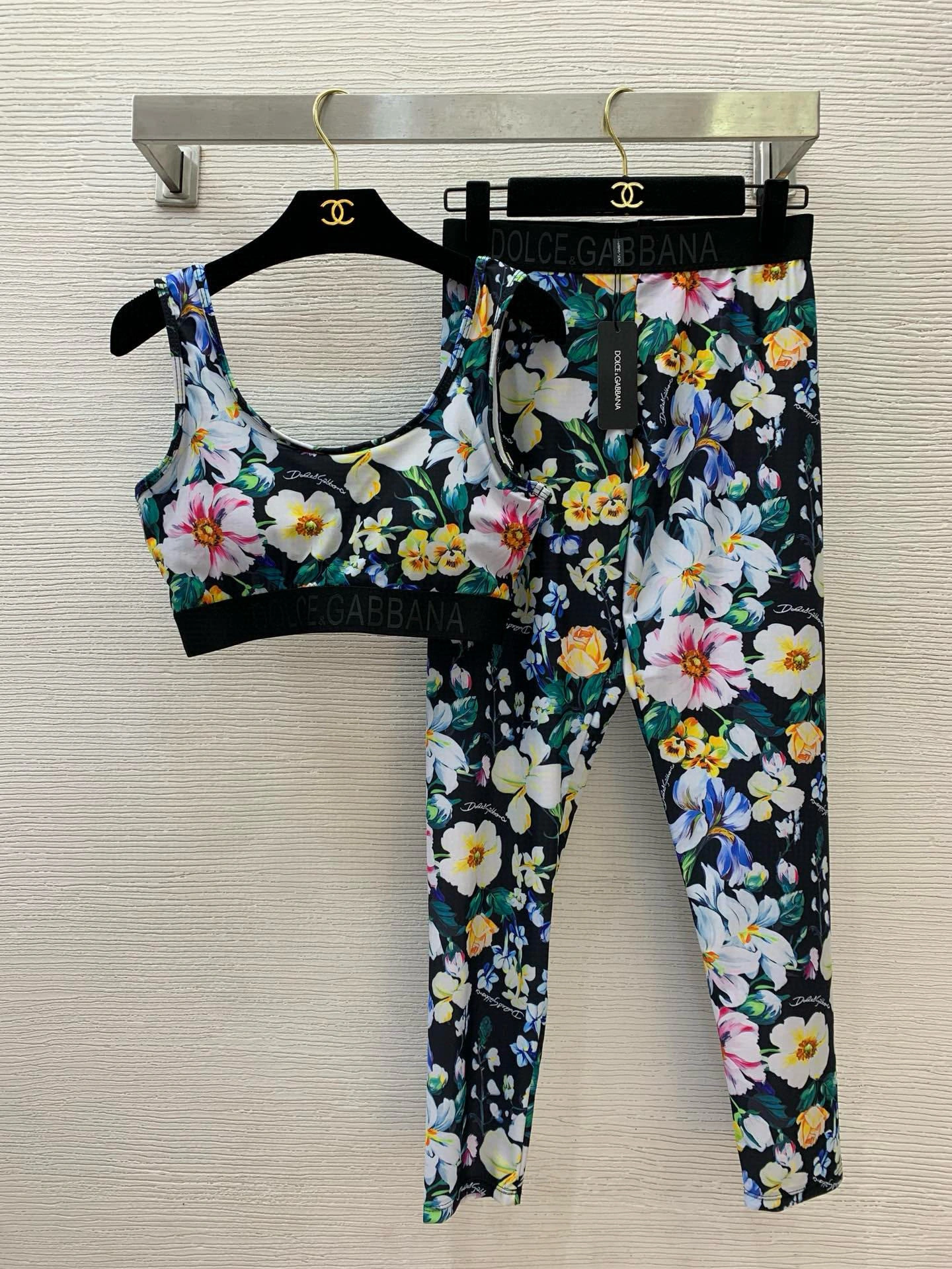 Victoria- 4o835& suit item:E-F044F1701