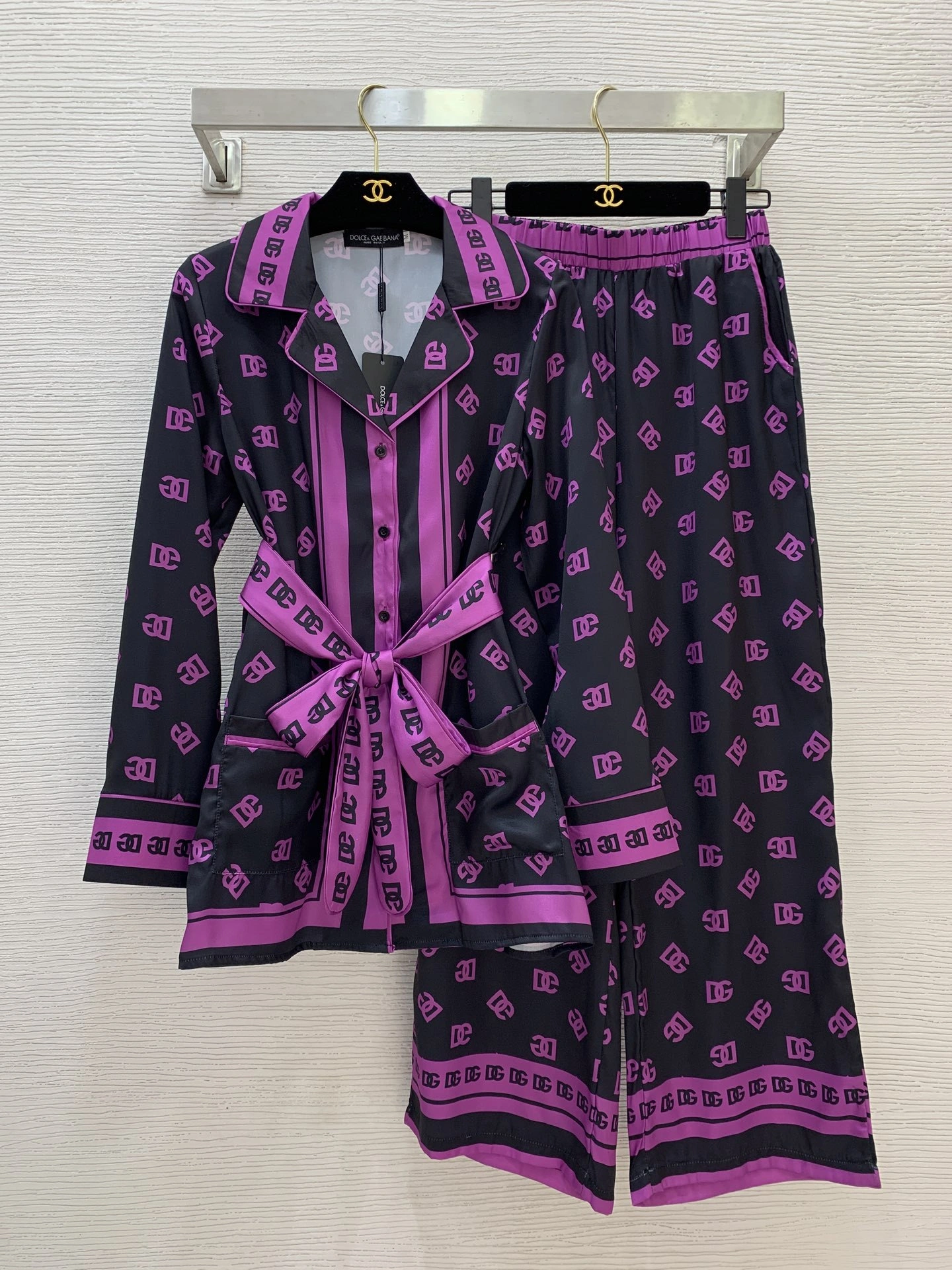 Victoria- 4o835& suit item:E-F044K0217