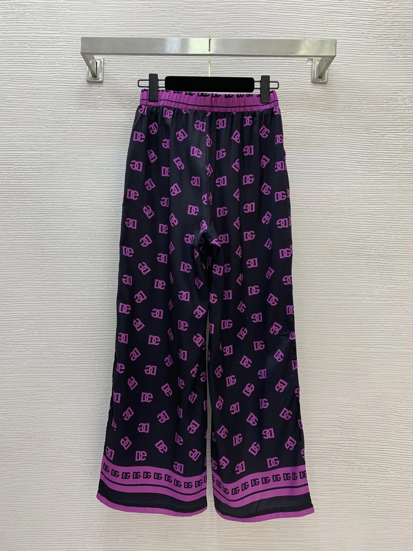 Victoria- 4o835& suit item:E-F044K0217