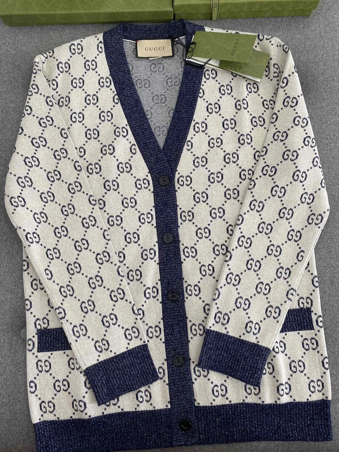 Victoria- 6U33I item:C-F801K3027