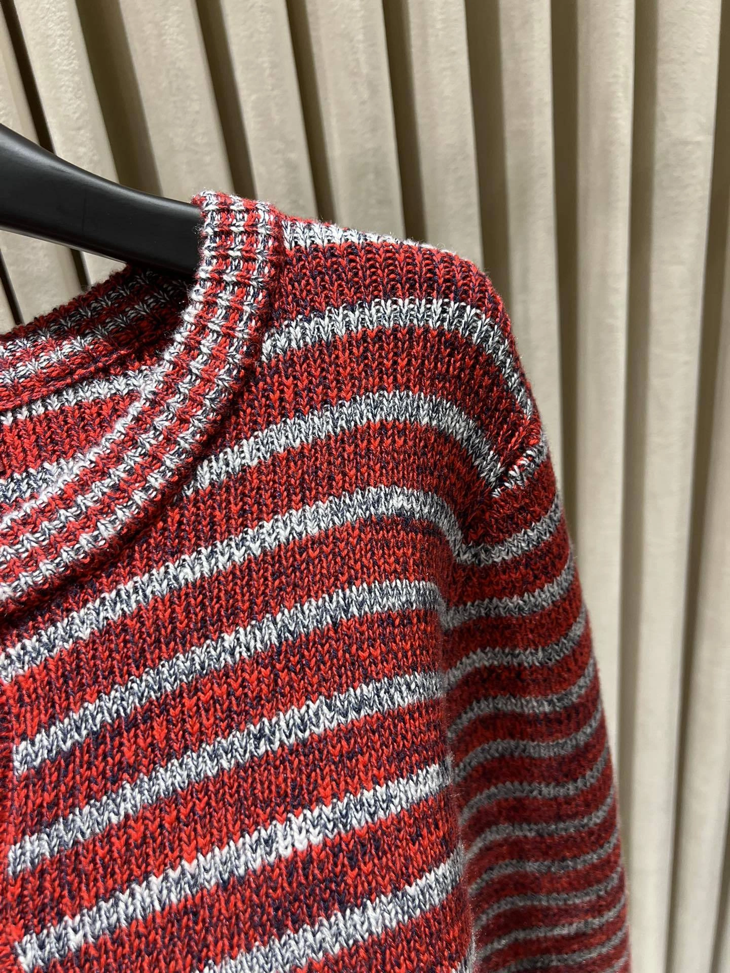 Victoria- 6u33i 25031008 wool item:E-F140D1128