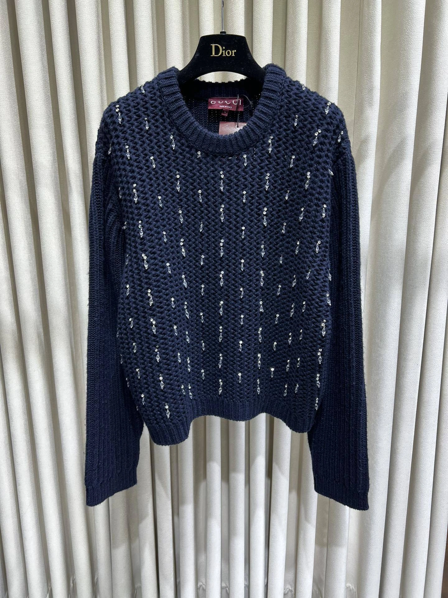 Victoria- 6u33i item:D-F140J5903