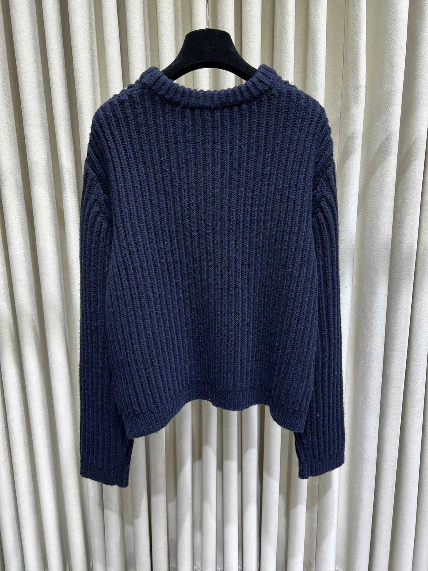 Victoria- 6u33i item:D-F140J5903