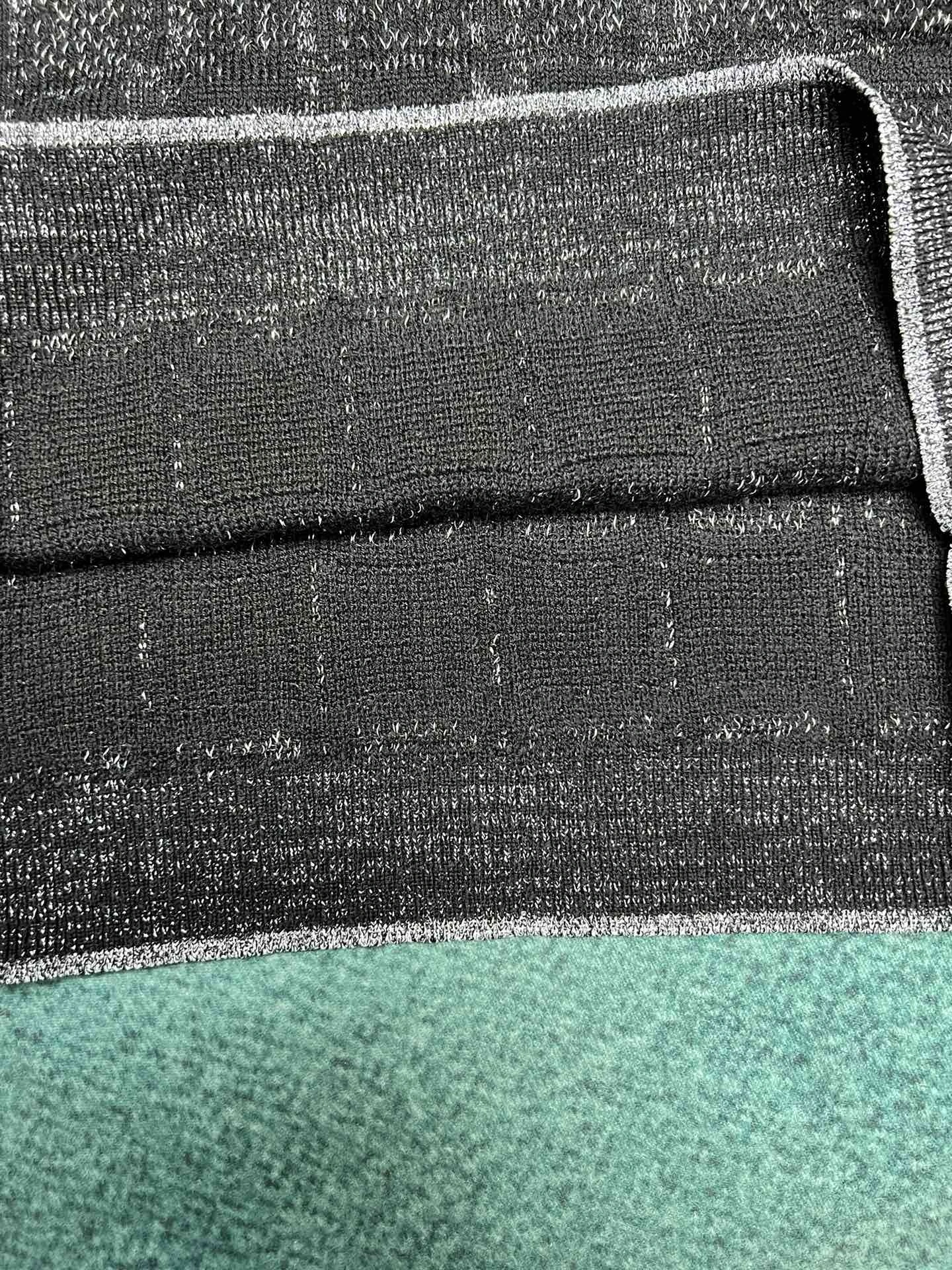 Victoria- 6u33i wool 2colour item:E-F237C1841-2