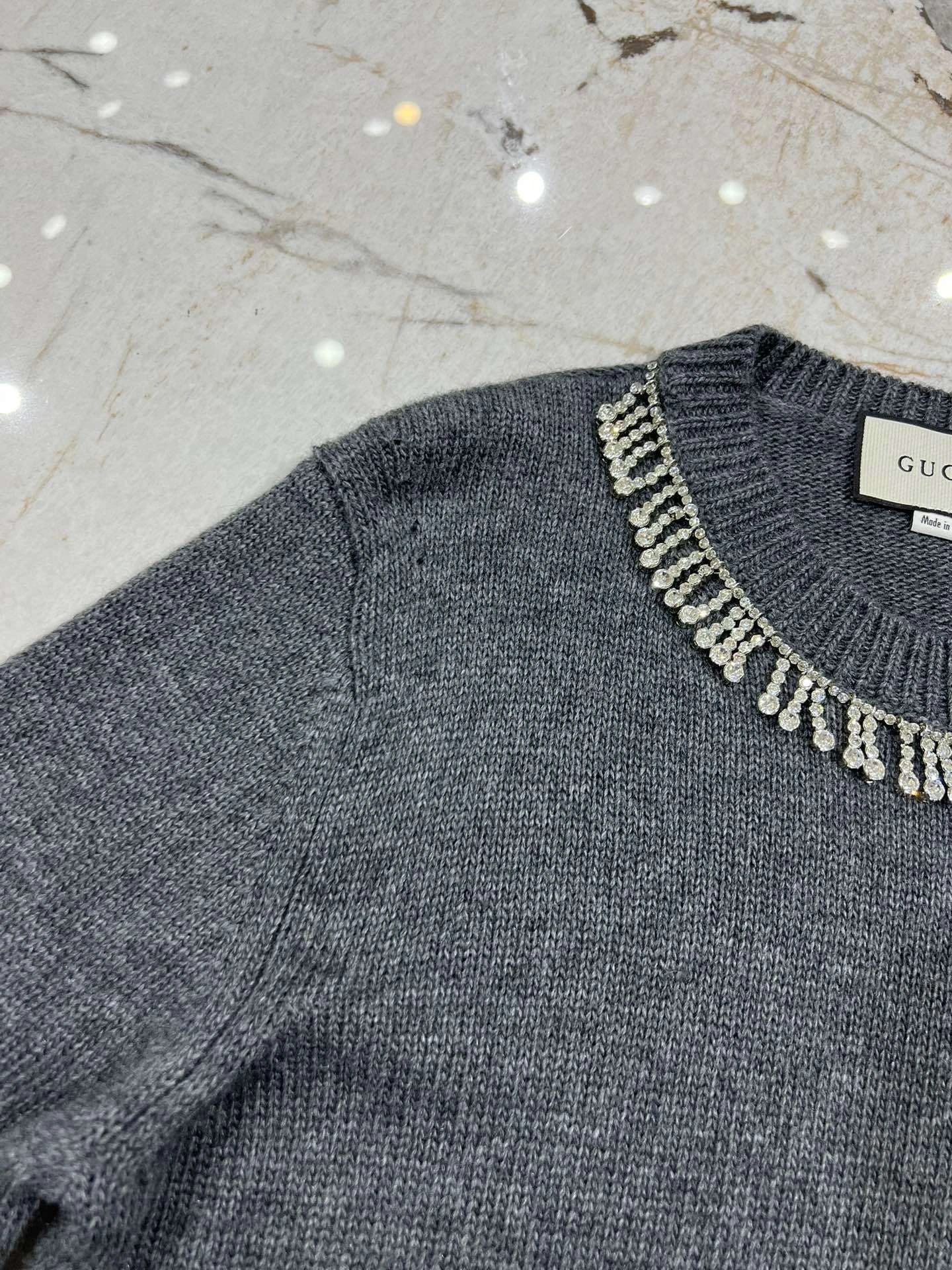 Victoria- 6u33i wool item:E-F140A0313