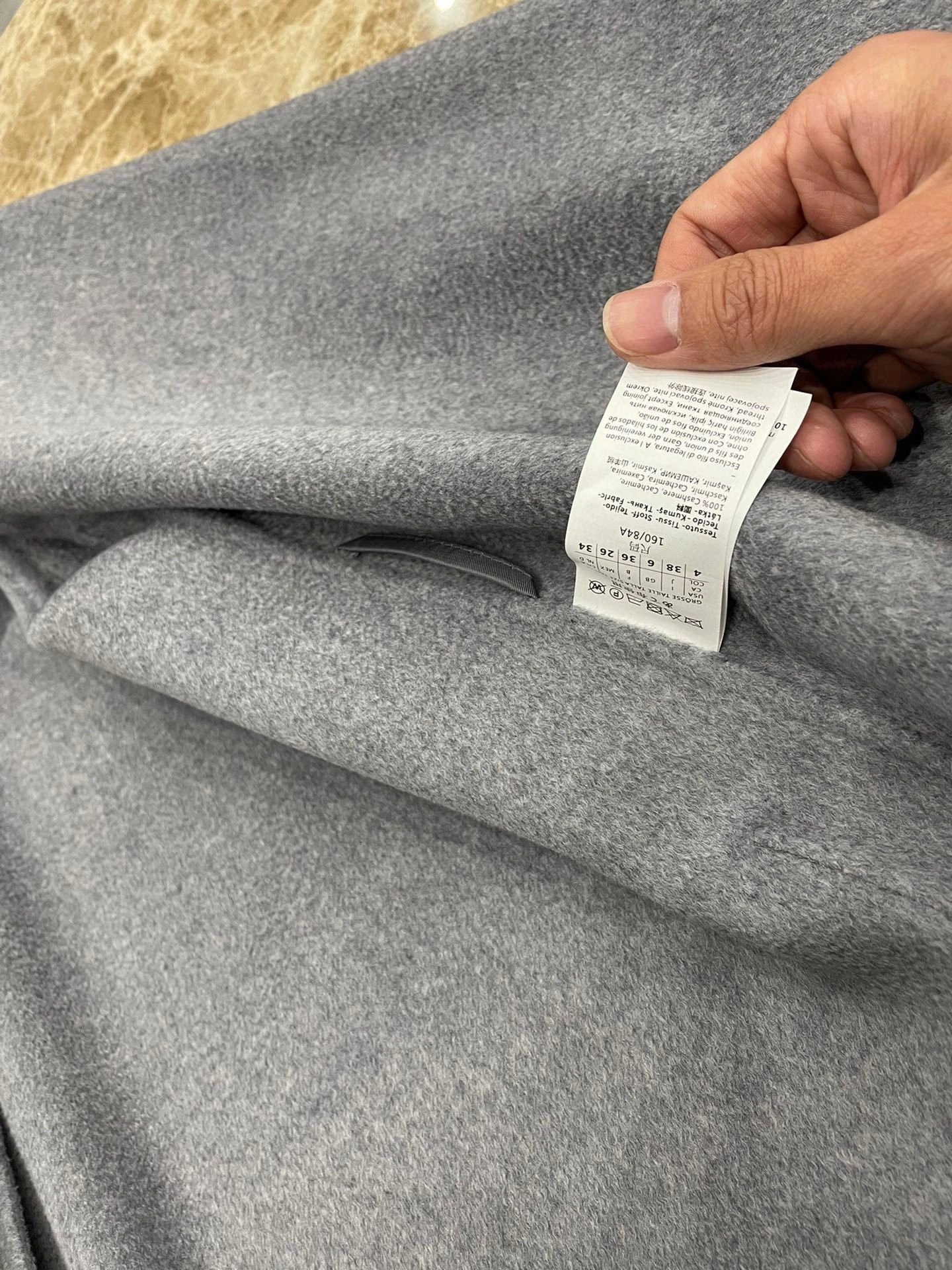Victoria- 71x71r1 Ludmilla Labbro cashmere 2colour item:D-F140J5923-8