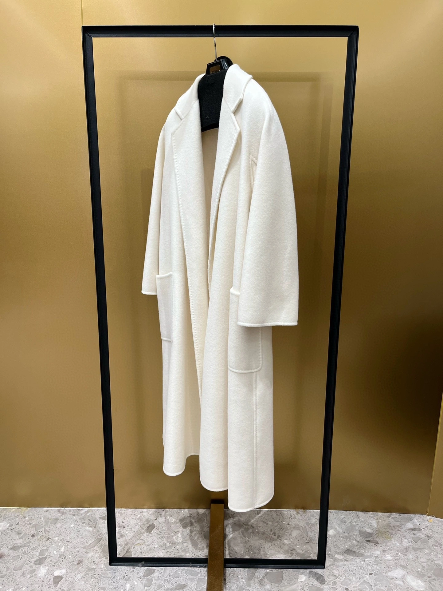 &Victoria- 71x71r1 Ludmilla cashmere oversized item:D-F140J5924