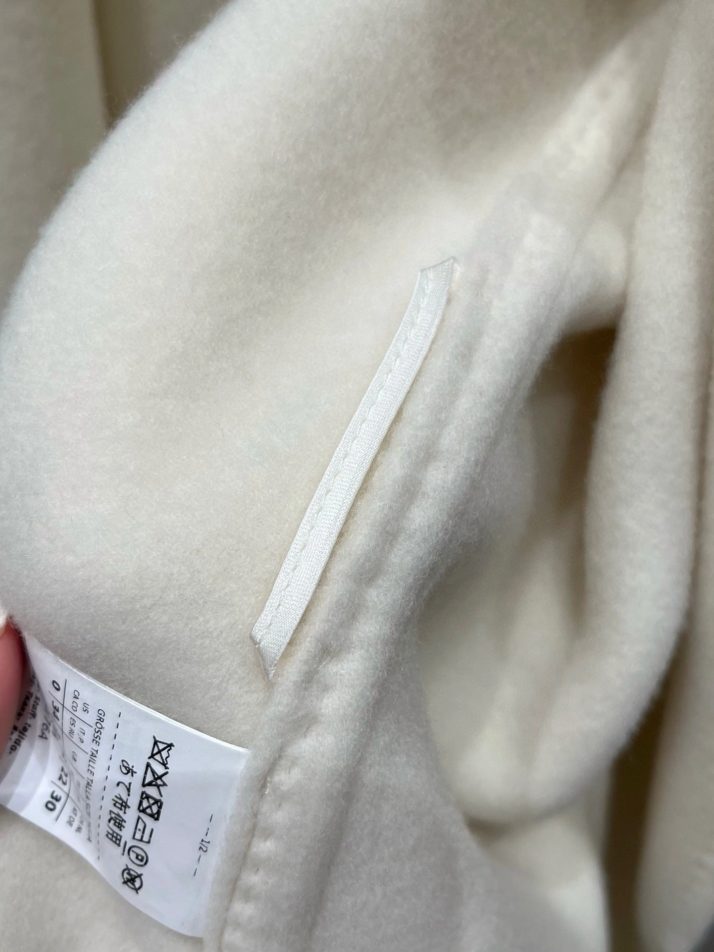 &Victoria- 71x71r1 Ludmilla cashmere oversized item:D-F140J5924