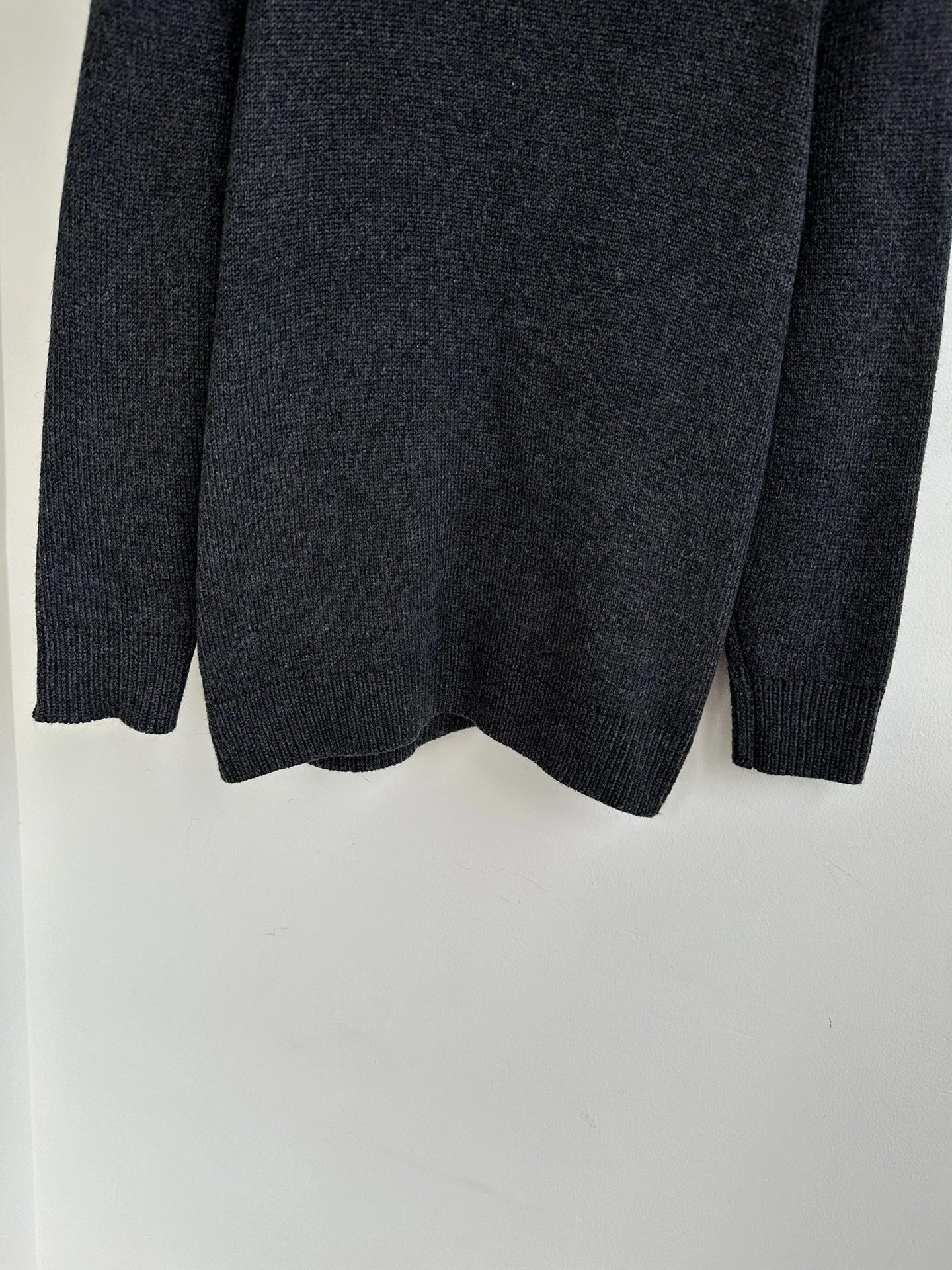 Victoria- 7iu7iu Cashmere Silkworm item:D-F245J3025