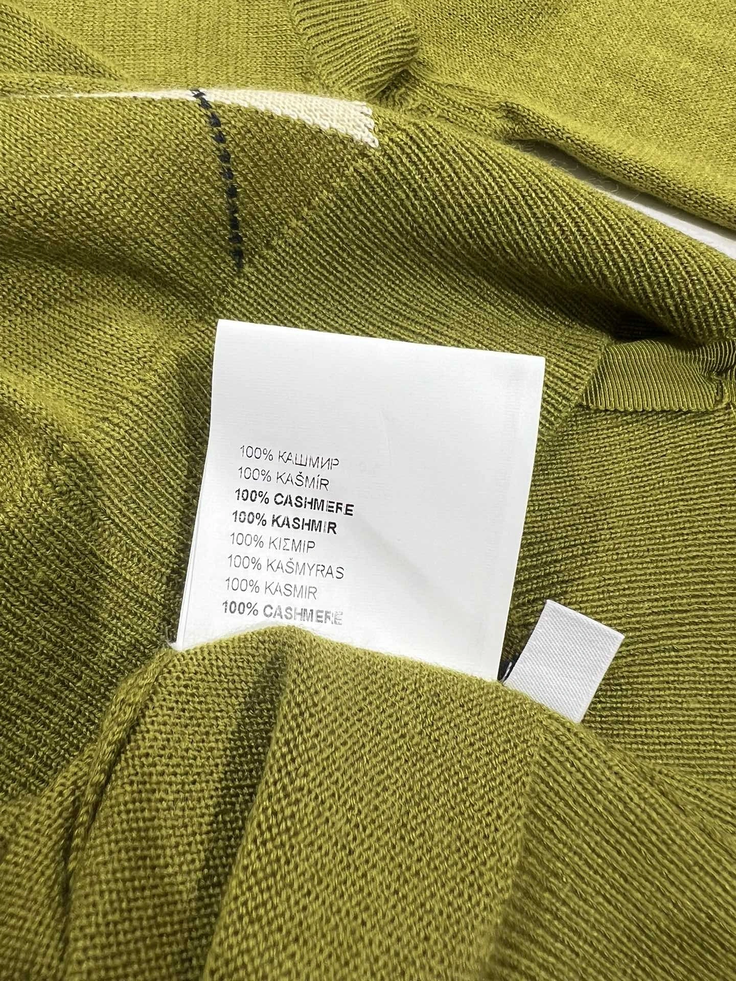 Victoria- 7iu7iu Cashmere item:D-F140J5209