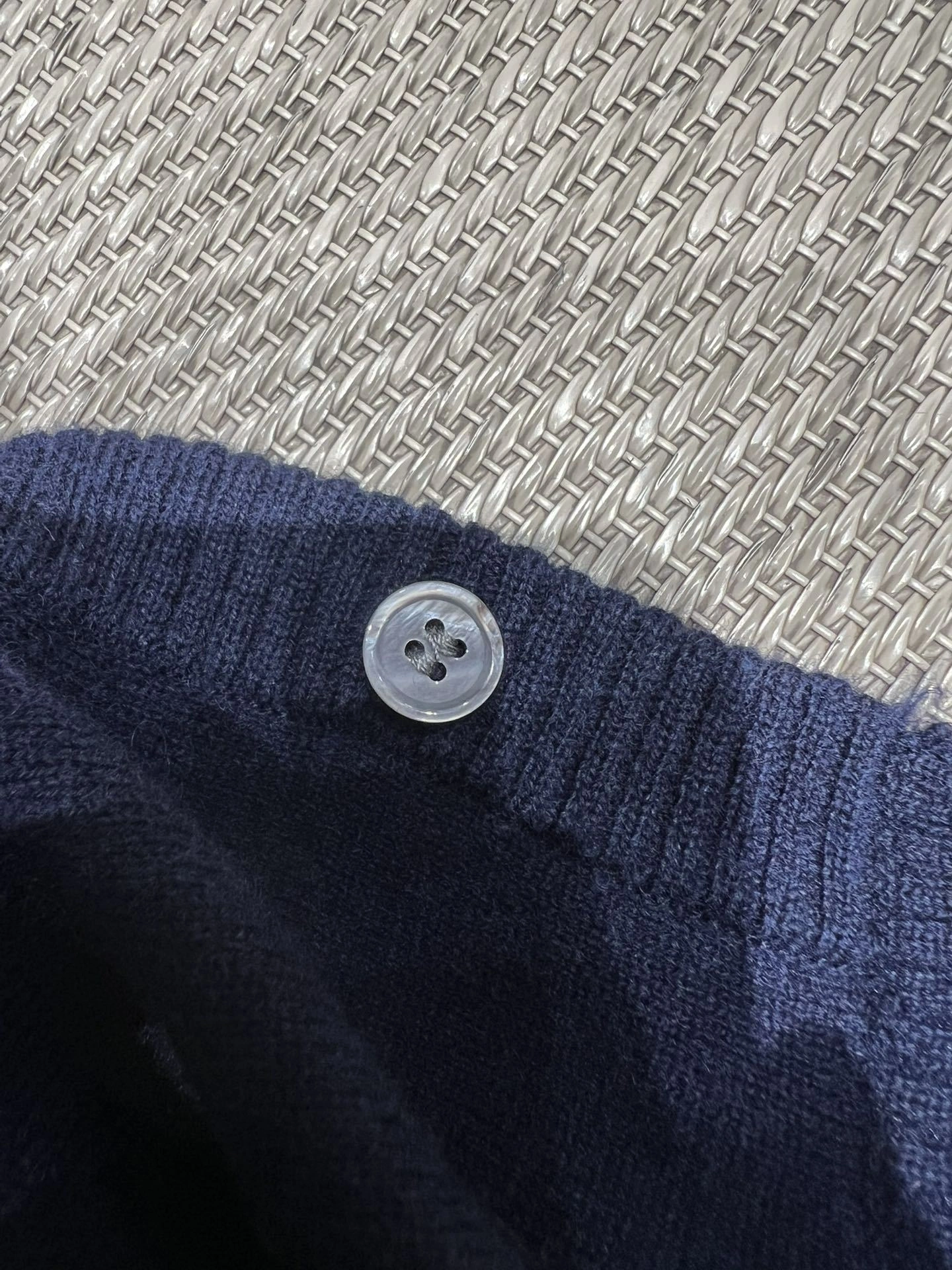 Victoria- 7iu7iu Extrafine Merino Wool embroidery item:E-F140K1676H