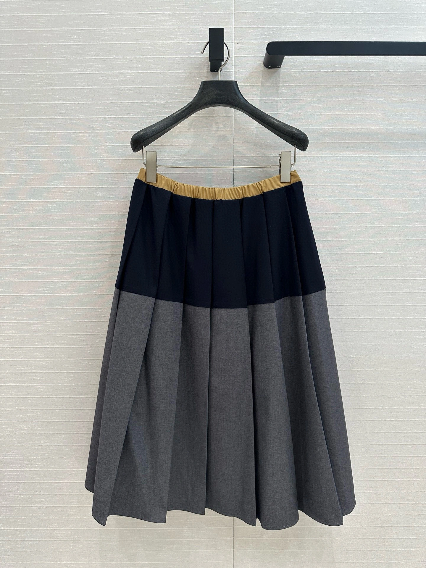 Victoria- 7iu7iu Suit item:E-F240B2306