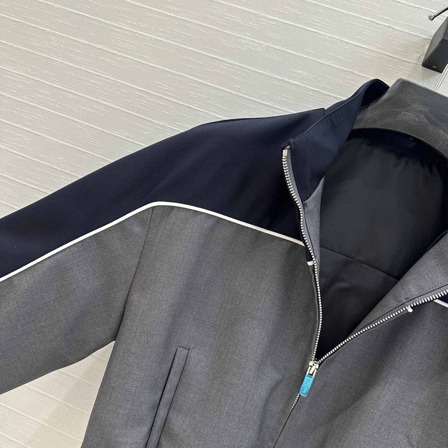 Victoria- 7iu7iu Suit item:E-F240B2306