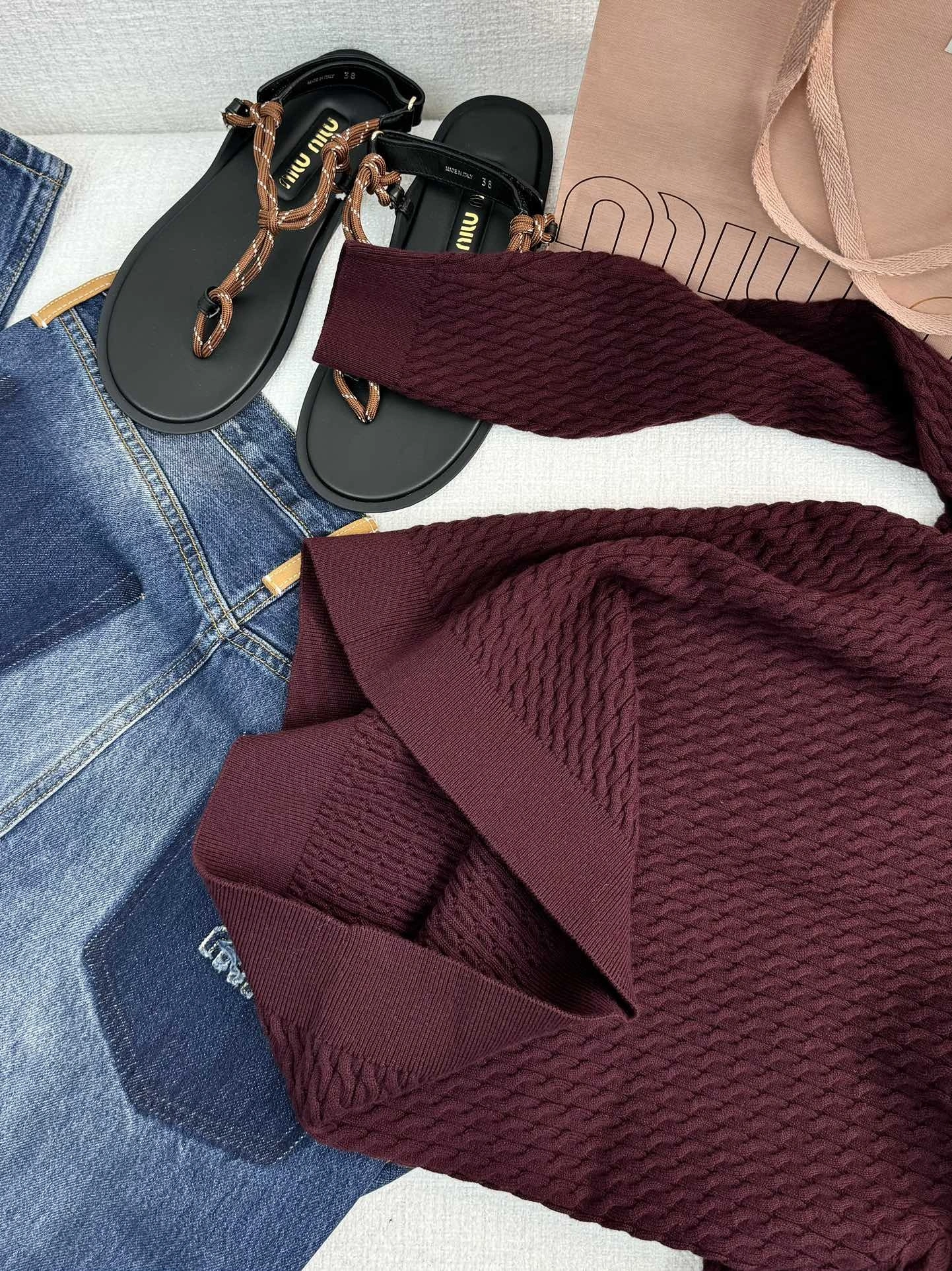 Victoria- 7iu7iu item:D-F240H2615
