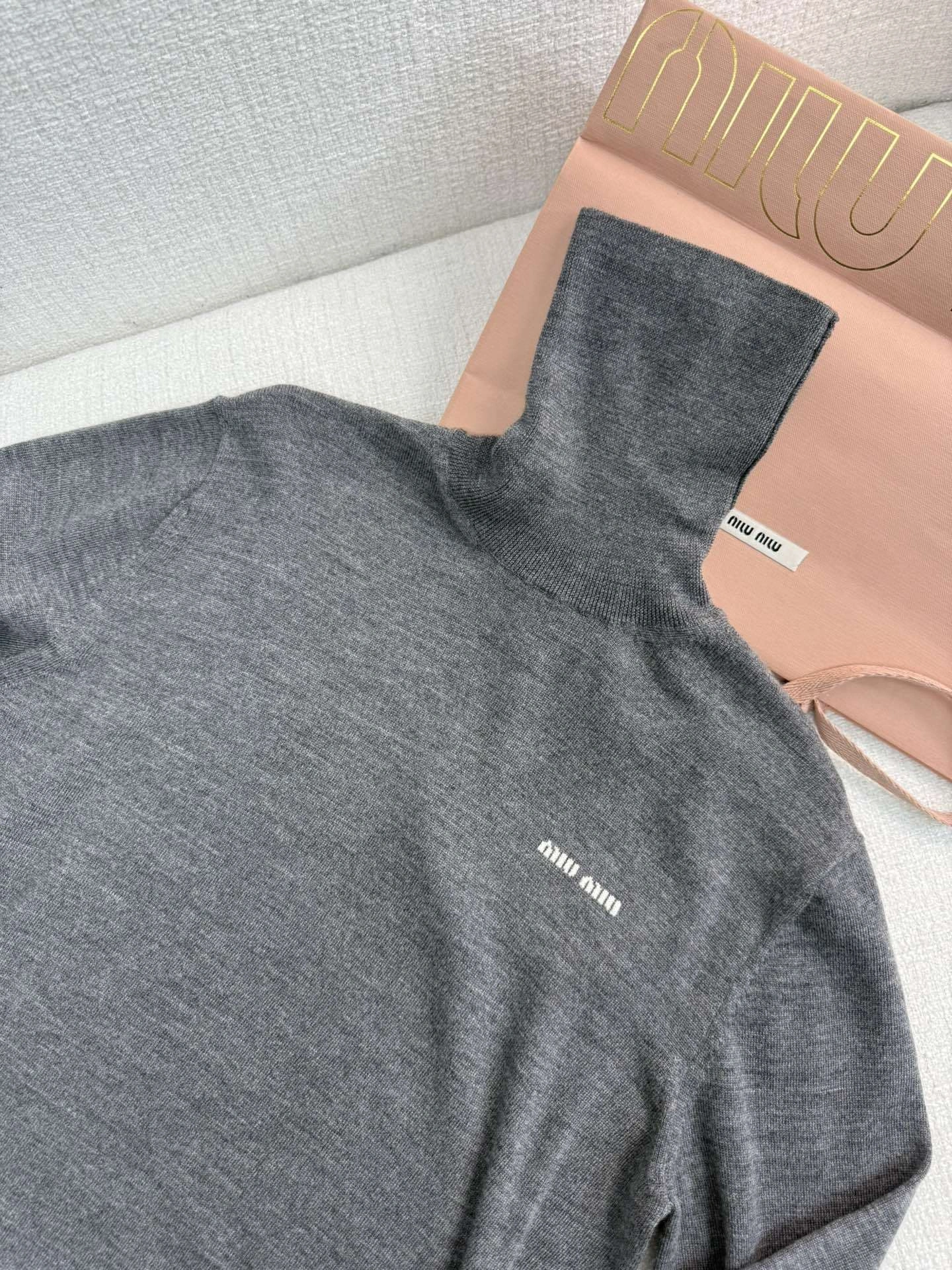 Victoria- 7iu7iu wool 2colour item:D-F240J1301-2