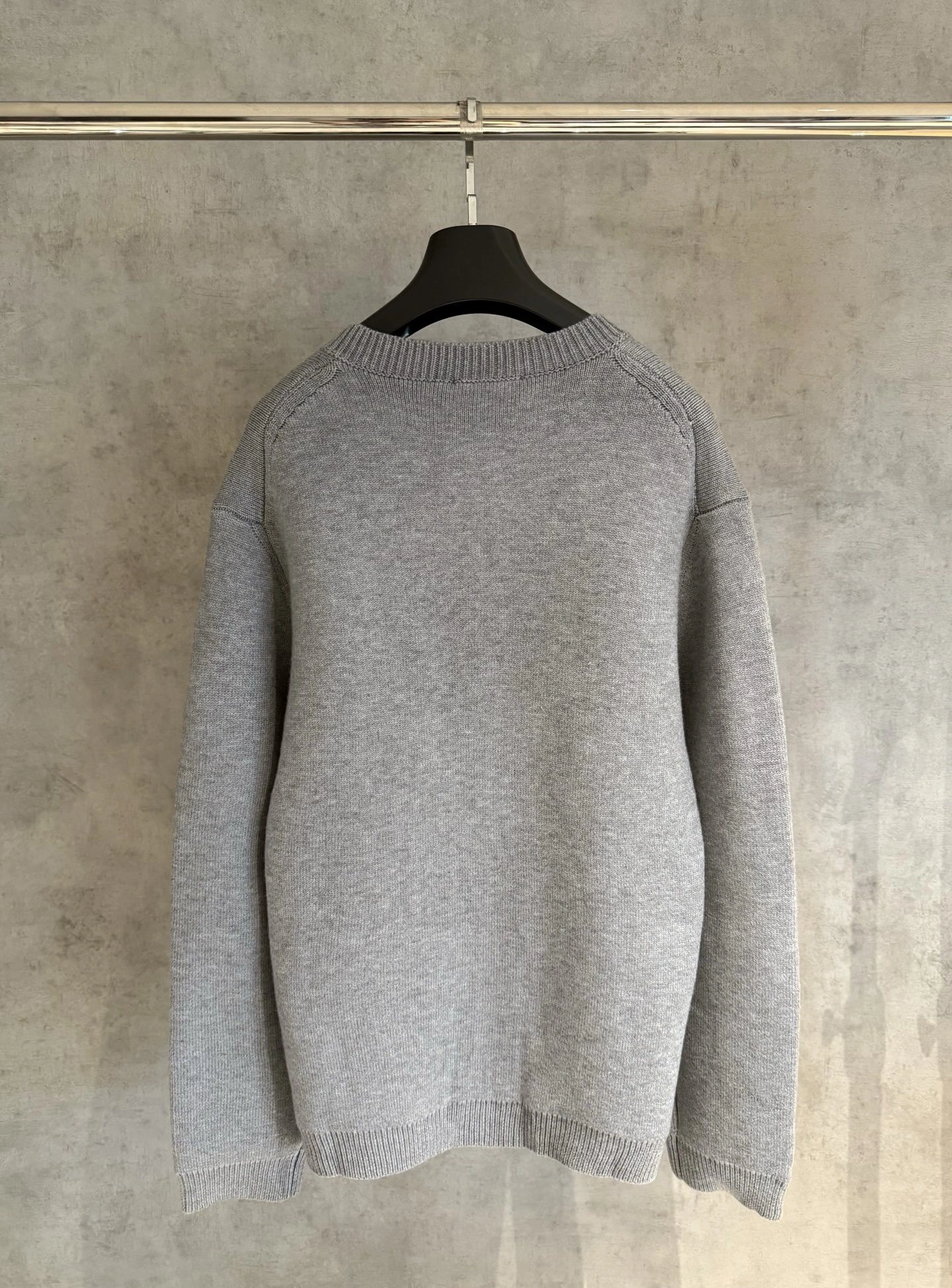 Victoria- 7iu7iu wool embroidery oversize item:E-F000H2201