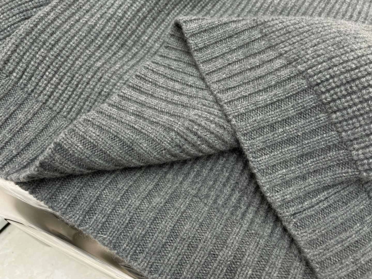 Victoria--7iu7iu wool item: E-F245C1198H