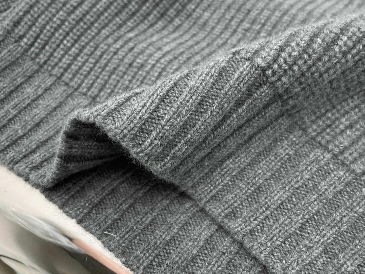 Victoria--7iu7iu wool item: E-F245C1198H