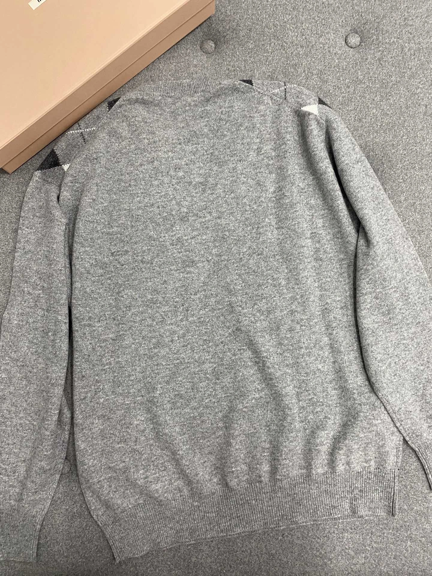 Victoria- 7iu7iu wool item:C-F801K3031