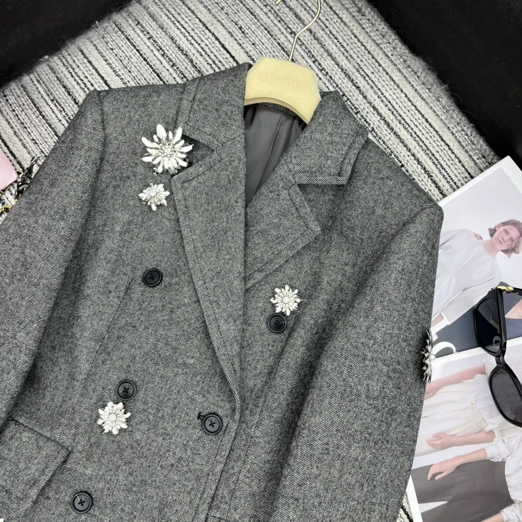 Victoria- 7iu7iu wool item:D-F244K1822