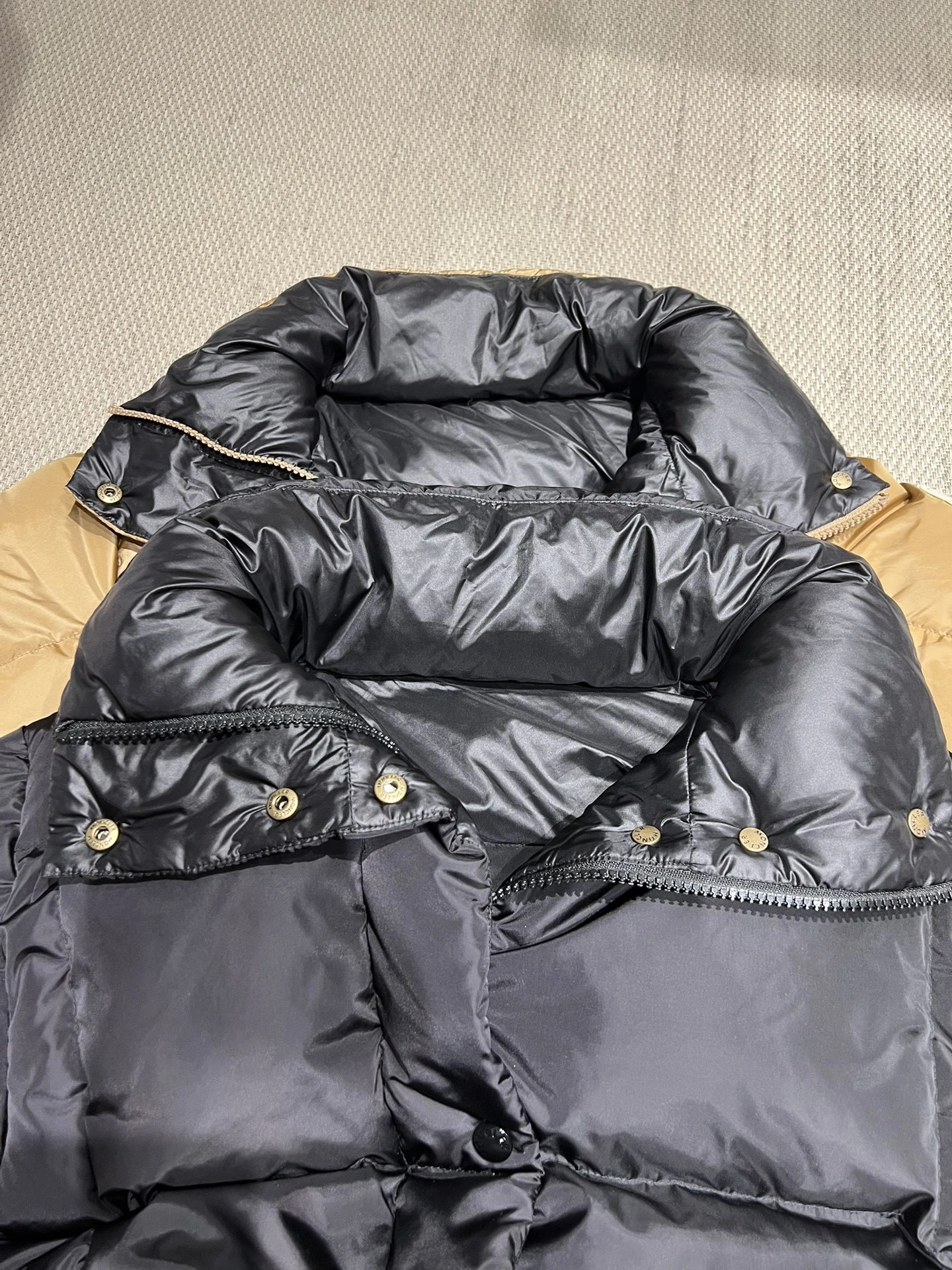 Victoria- 7o9385r Down jacket nylon white goose down 2Colour item:E-F140K1675-2H