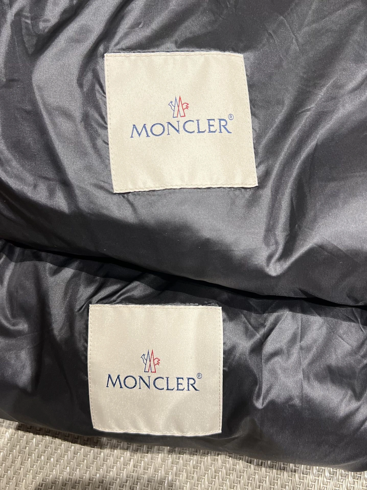 Victoria- 7o9385r Down jacket nylon white goose down 2Colour item:E-F140K1675-2H