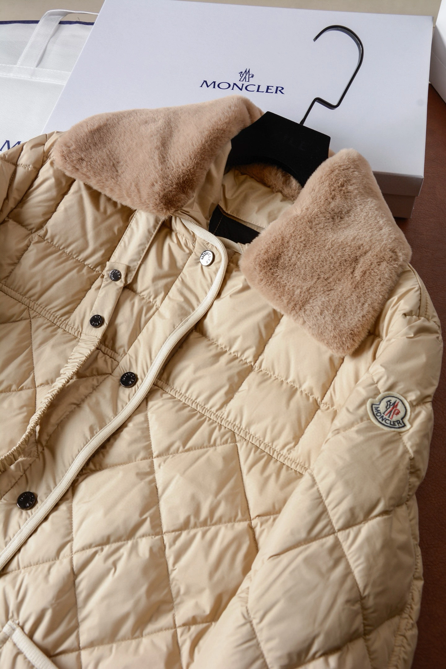 Victoria- 7o9385r Down jacket white goose down 2colour item:E-F020I2003-2