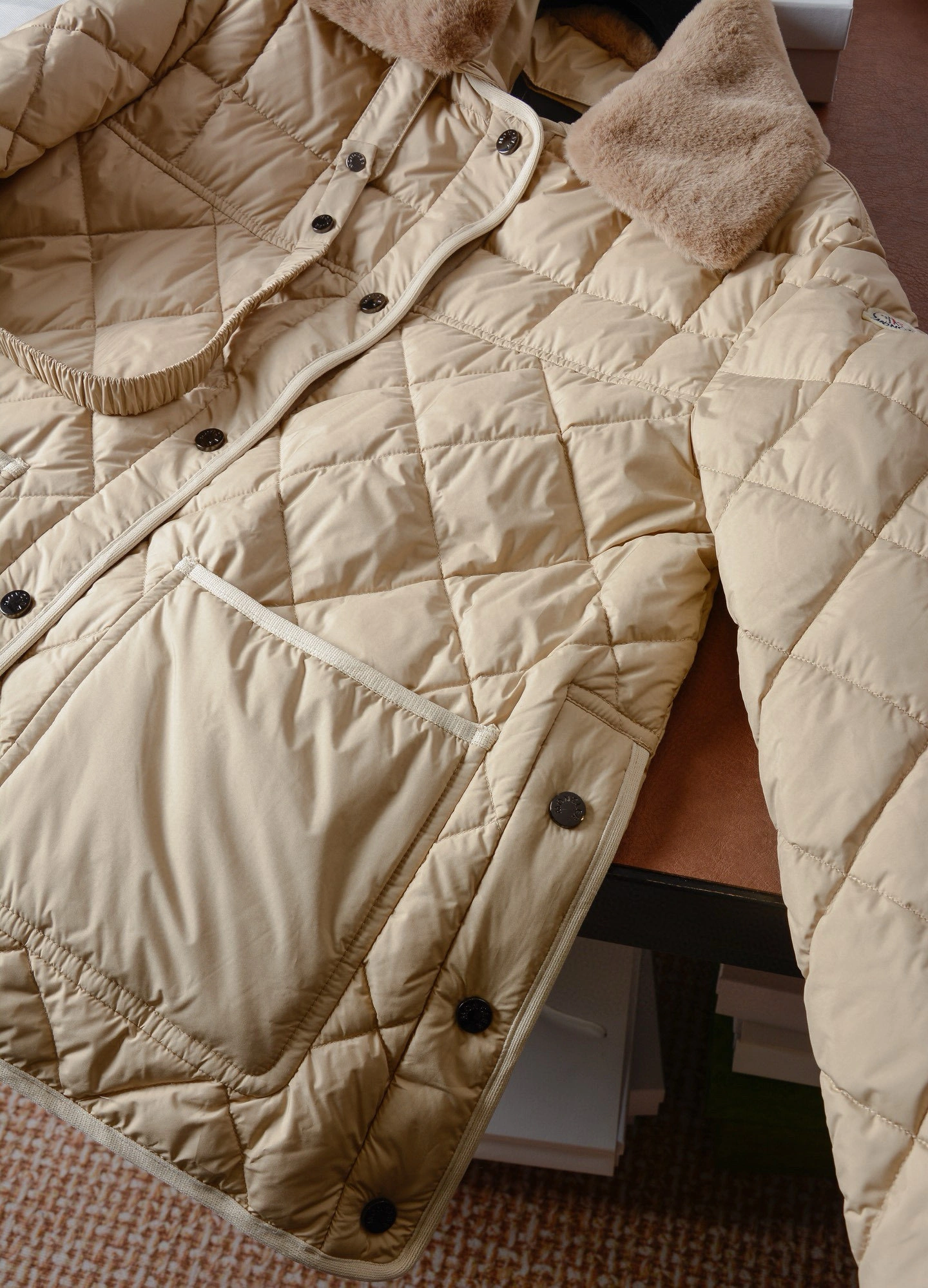 Victoria- 7o9385r Down jacket white goose down 2colour item:E-F020I2003-2