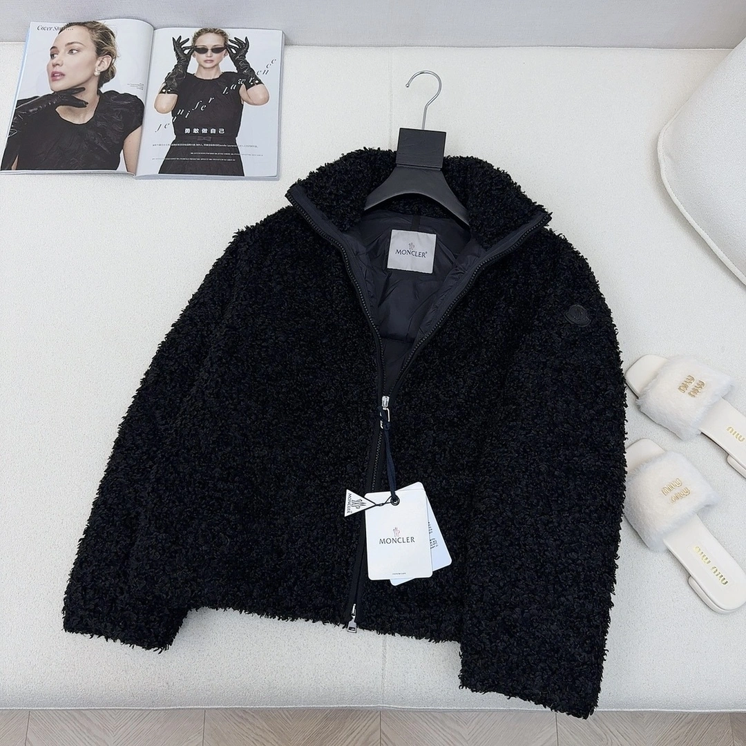 Victoria- 7o9385r wool item:D-F240J1024