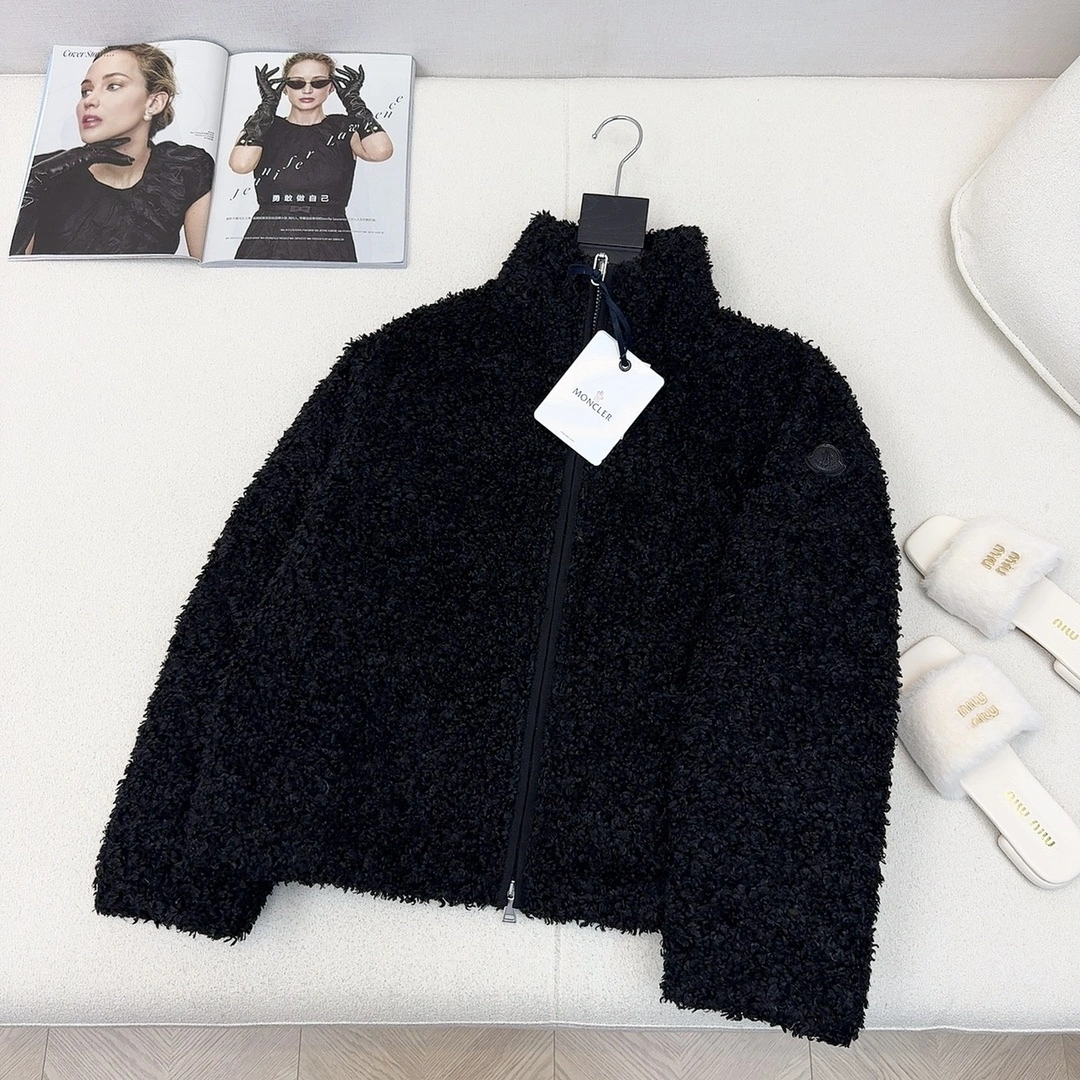 Victoria- 7o9385r wool item:D-F240J1024