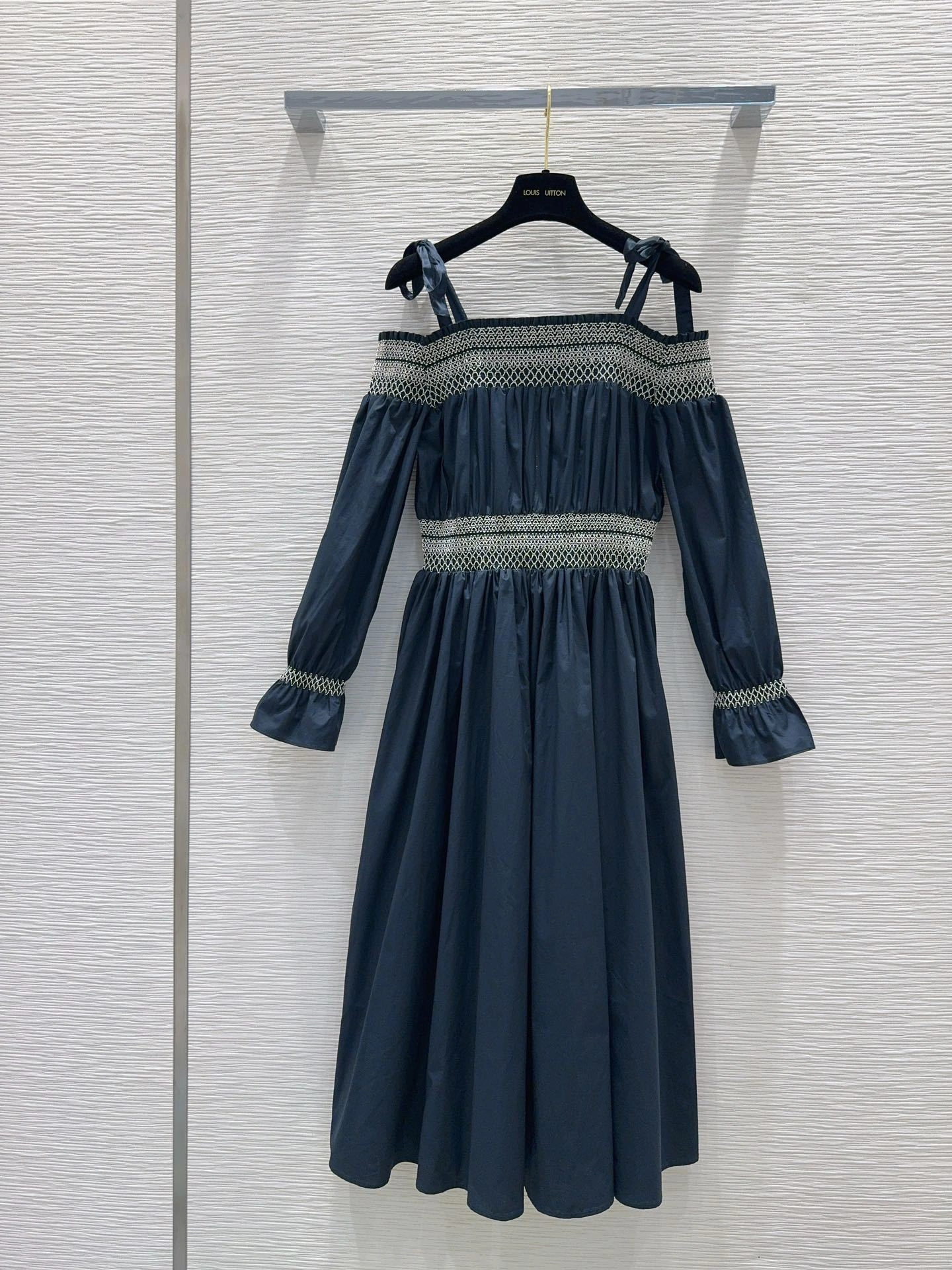 Victoria- 8V 2colour item:D-F240G1027-2
