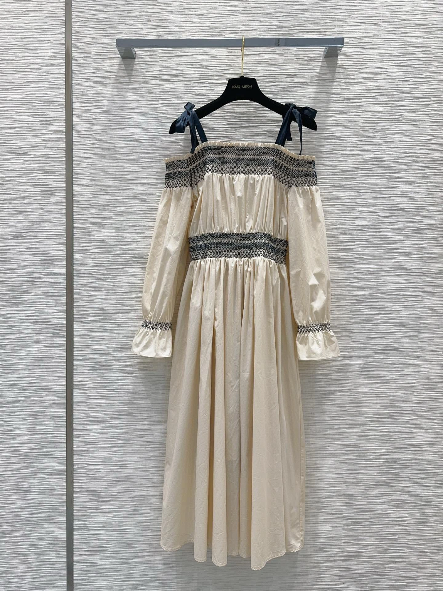 Victoria- 8V 2colour item:D-F240G1027-2