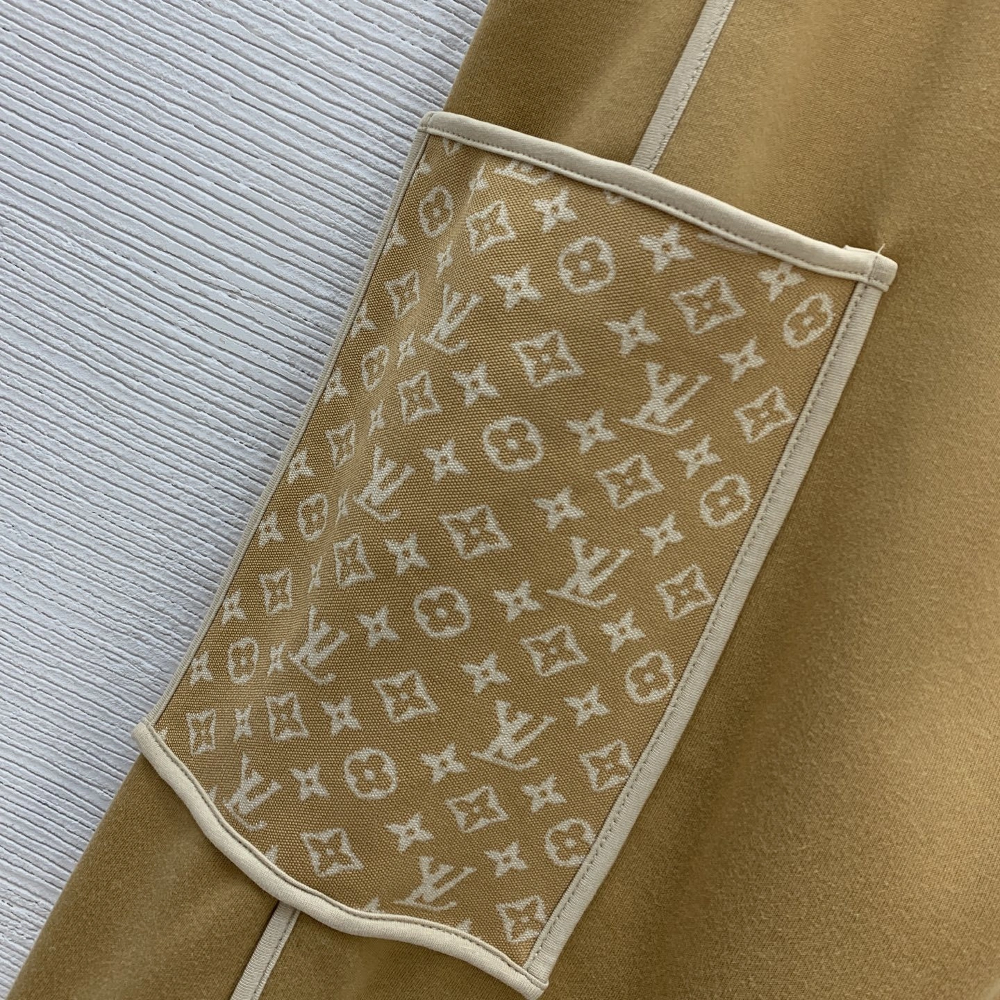 Victoria- 8V 2colour item:E-F044K0242-2