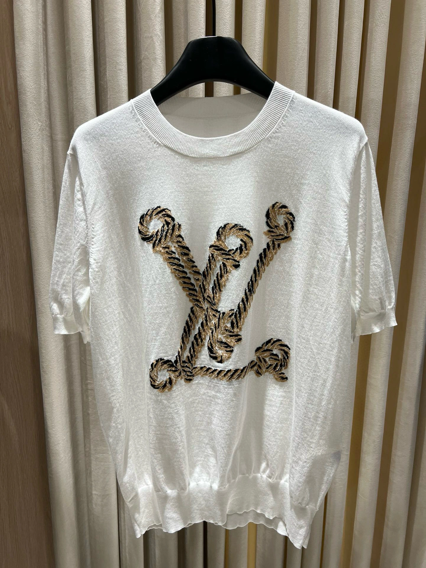 Victoria- 8V 2colour item:E-F140D1104-2