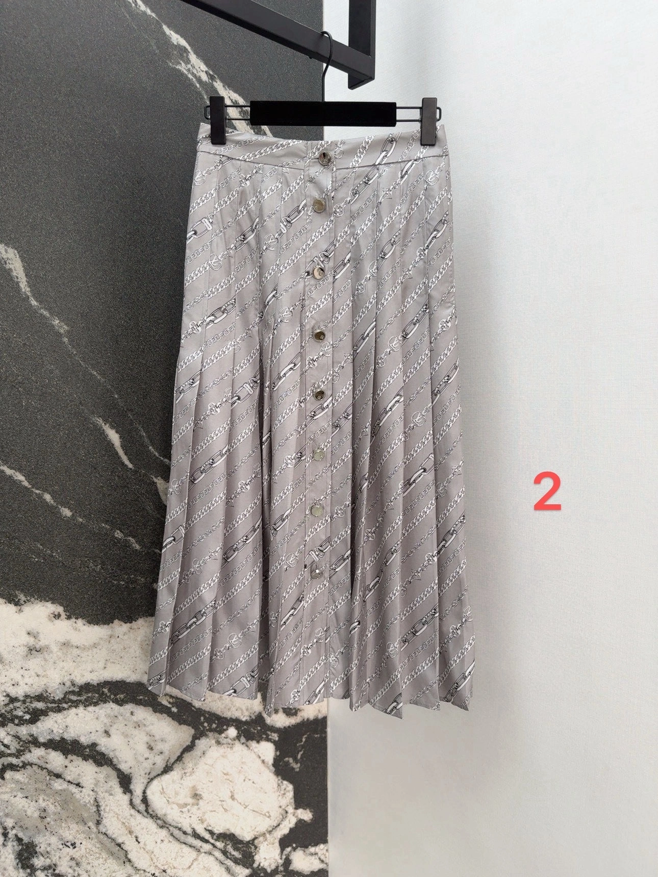 Victoria- 8V MONOGRAM Real silk item:E-F240B2316