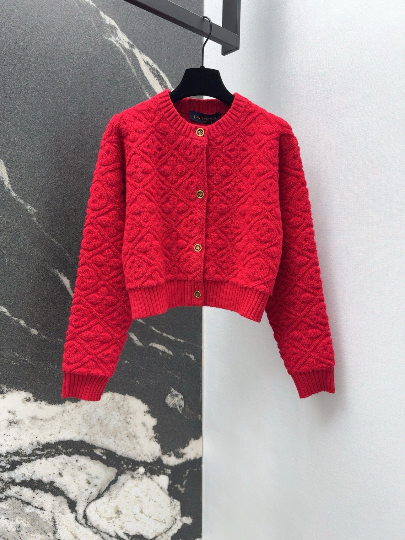 Victoria- 8V MONOGRAM item:E-F240A0303-3