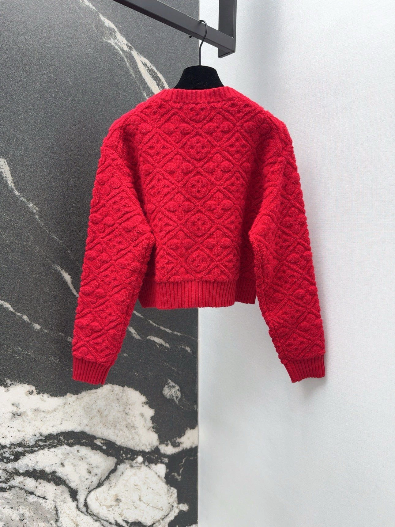 Victoria- 8V MONOGRAM item:E-F240A0303-3