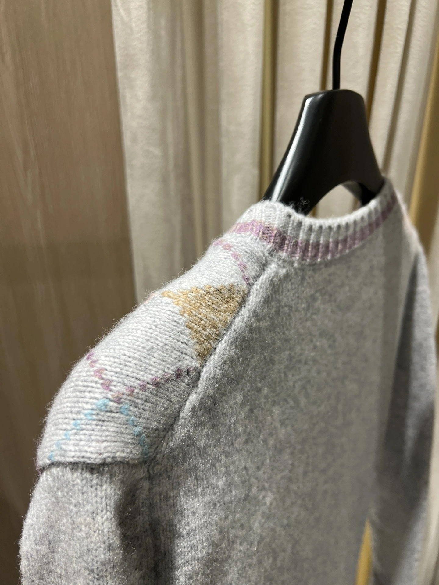 Victoria- 8V Monogram embroidery wool item:F-F140A1424H