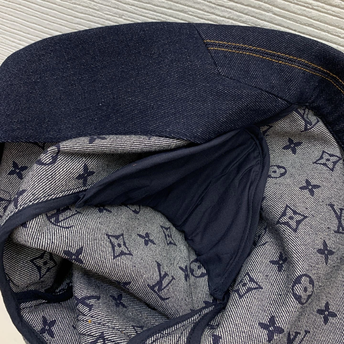 Victoria- 8V item: E-F044J0546