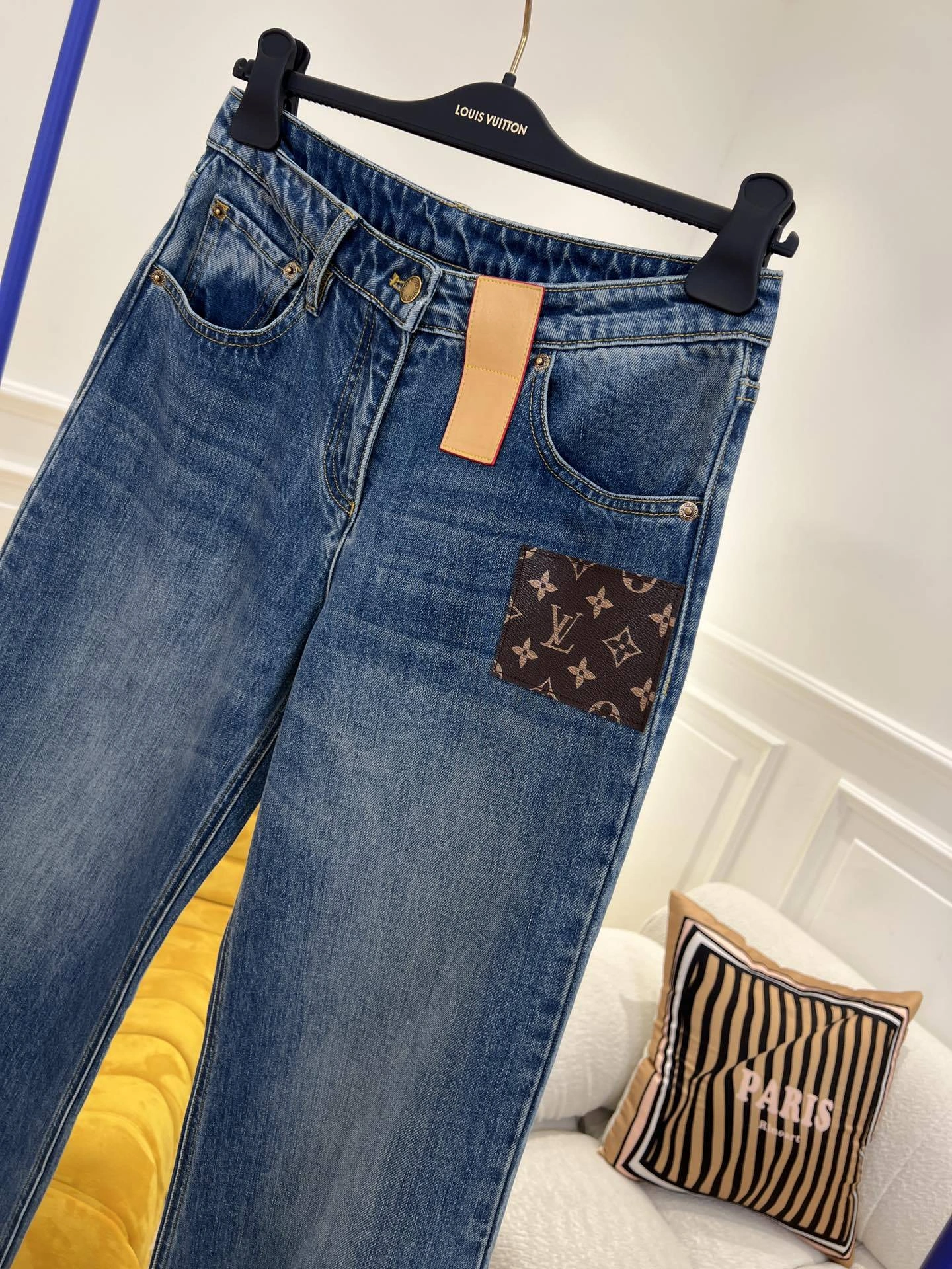 Victoria- 8V item:D-F240H2634