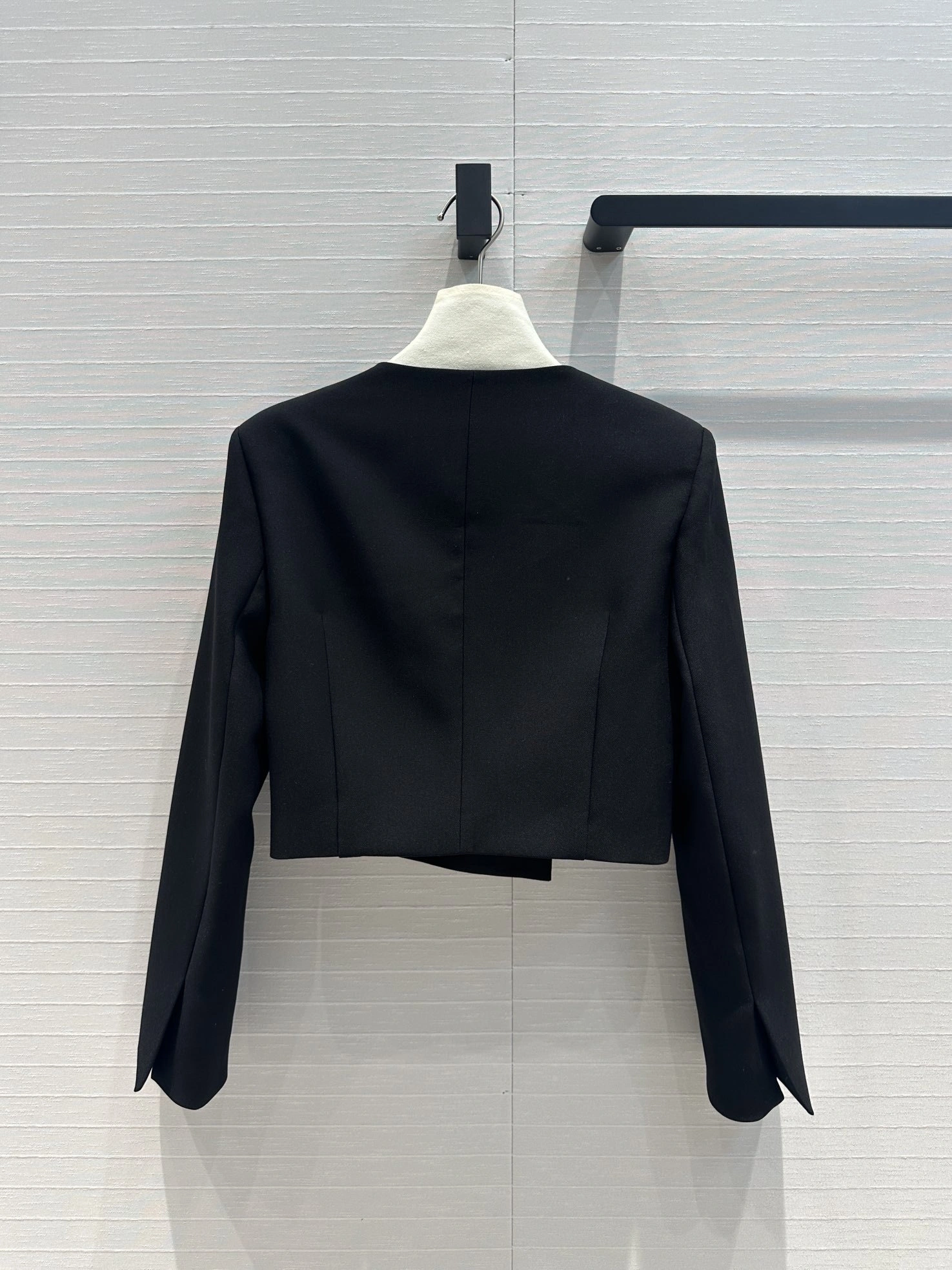 Victoria- 8V item:D-F240H2648