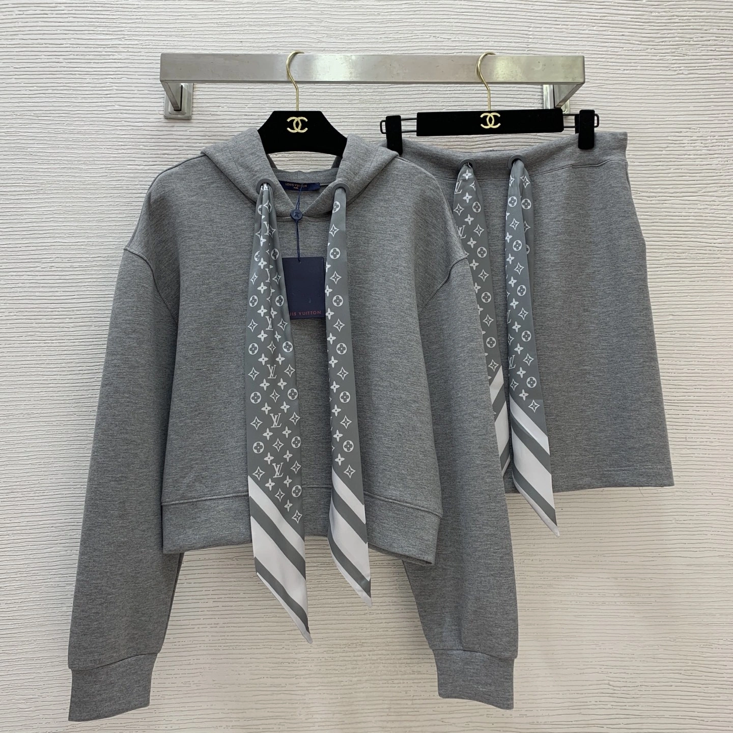 Victoria- 8V suit 2colour item:E-F044I0255-2
