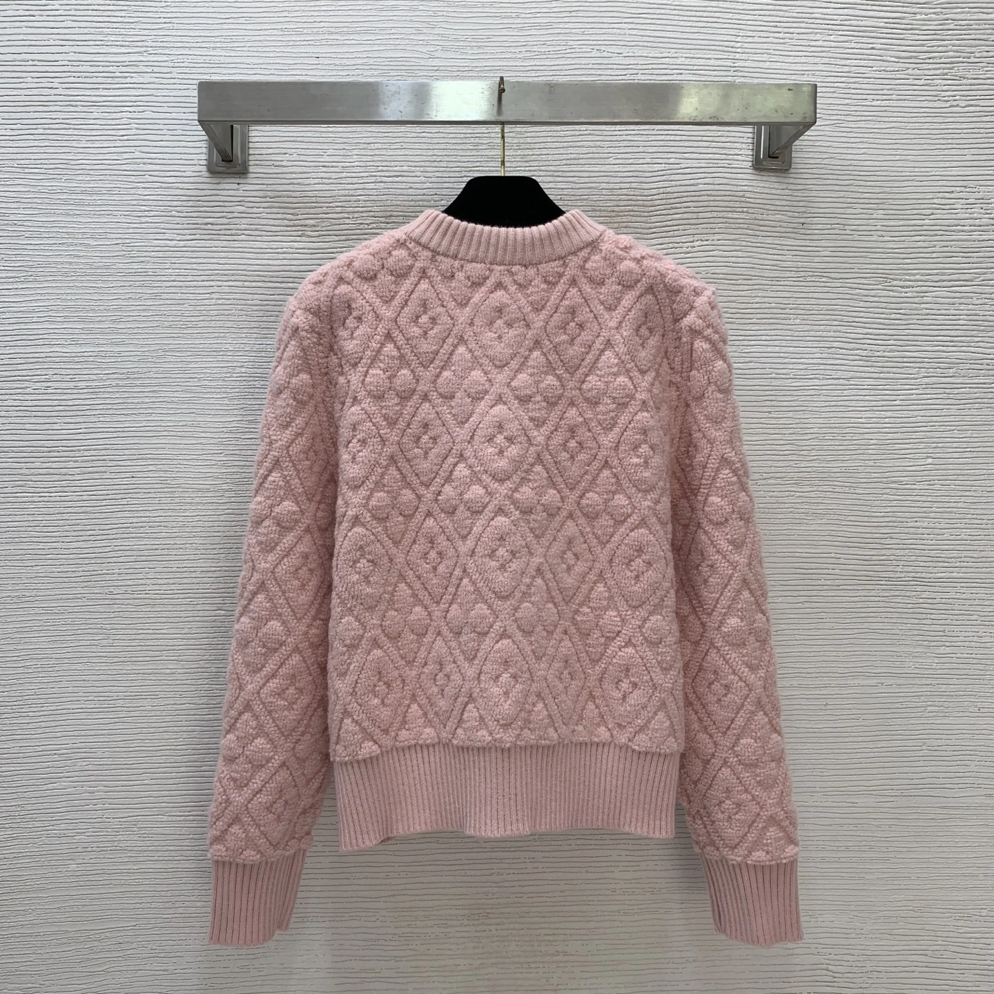 Victoria- 8V wool item:E-F044K0240