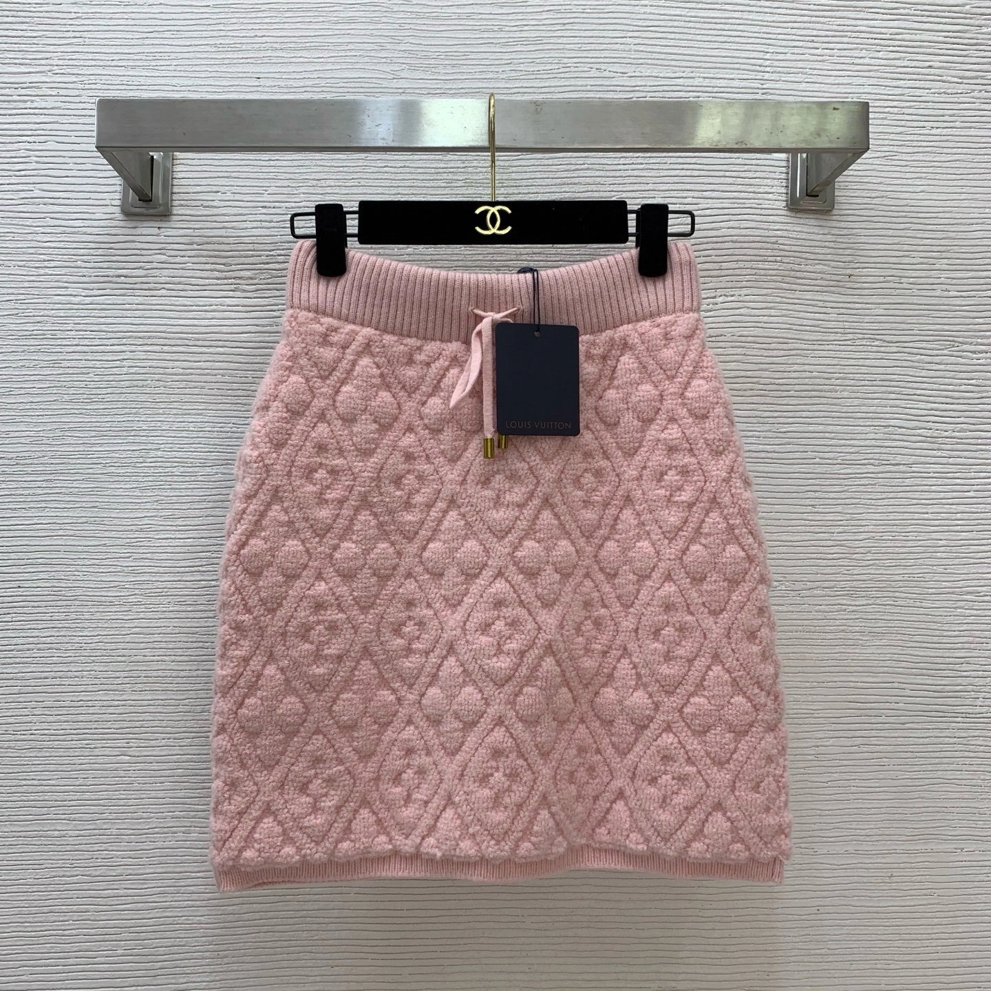 Victoria- 8V wool item:E-F044K0240